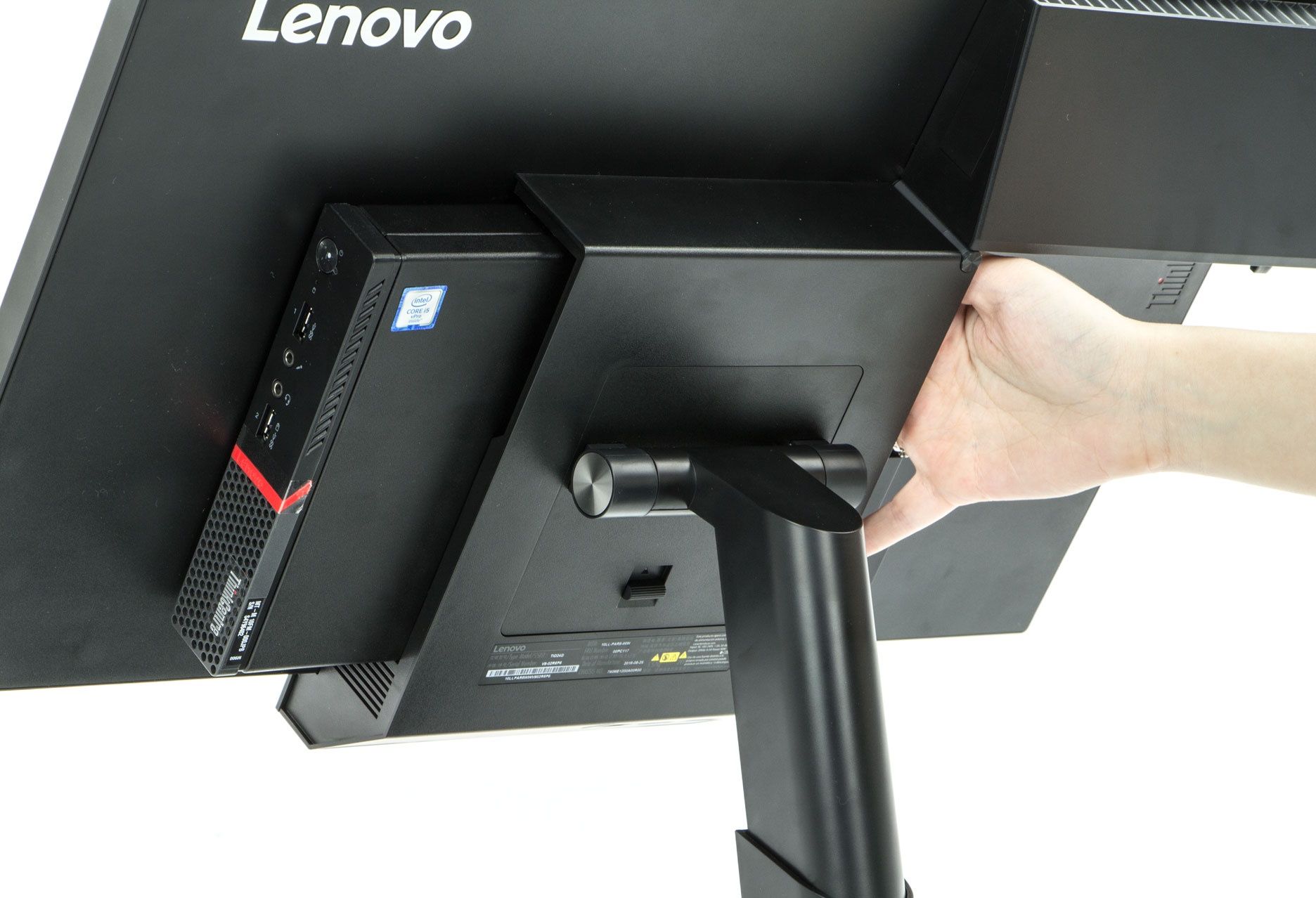 Lenovo ThinkCentre M900 pasuje do standardu VESA