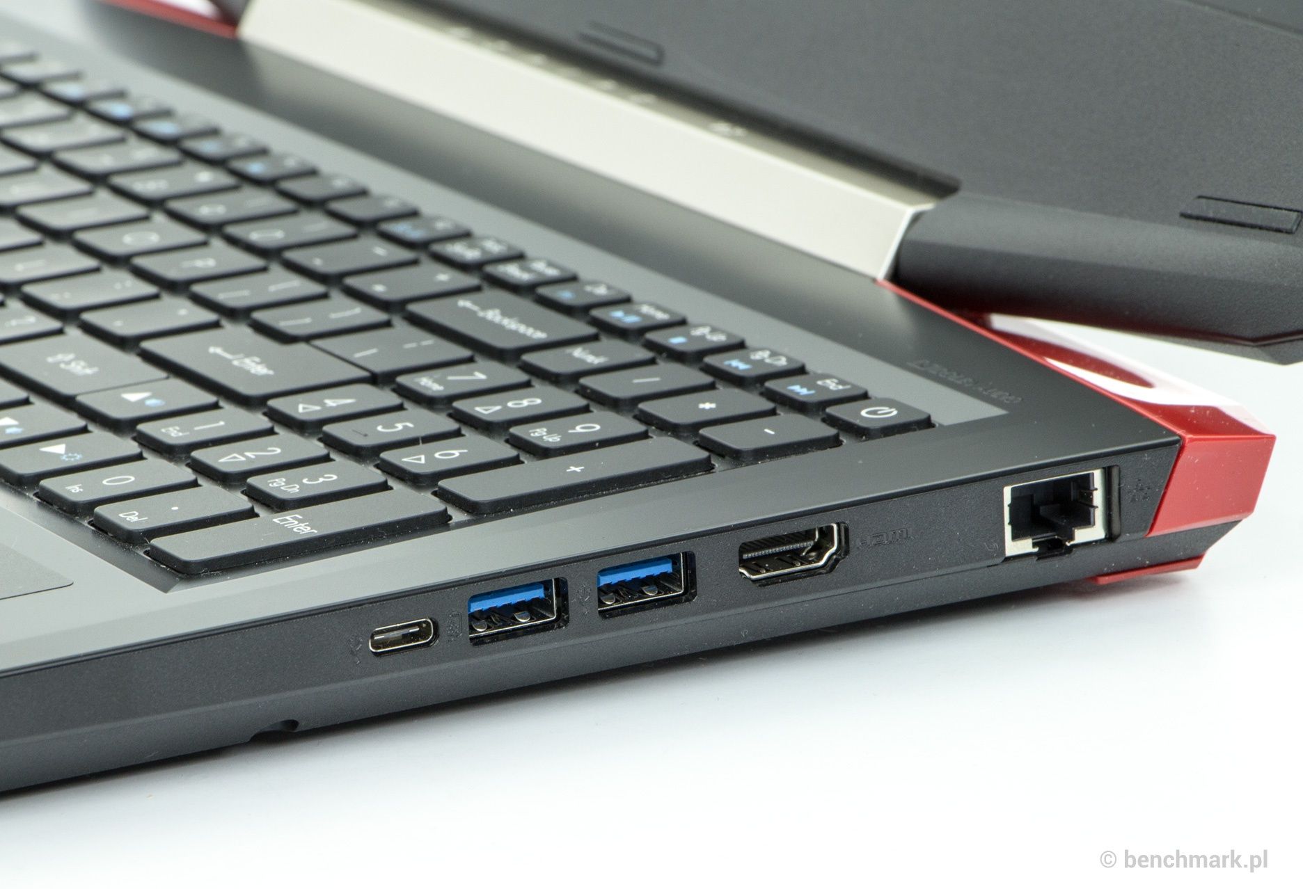 Acer Aspire VX 15 prawy bok