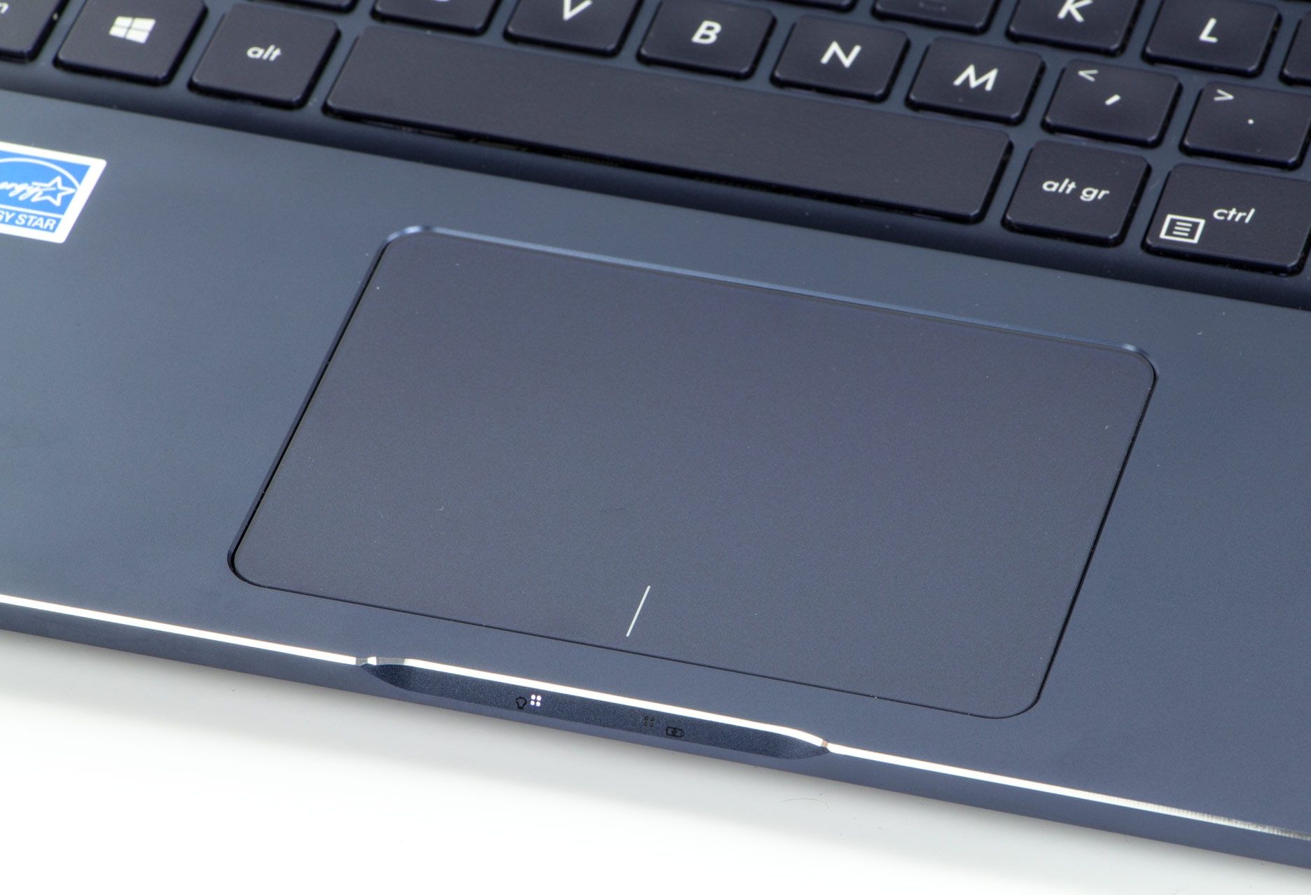 Asus ZenBook Pro UX550VD touchpad