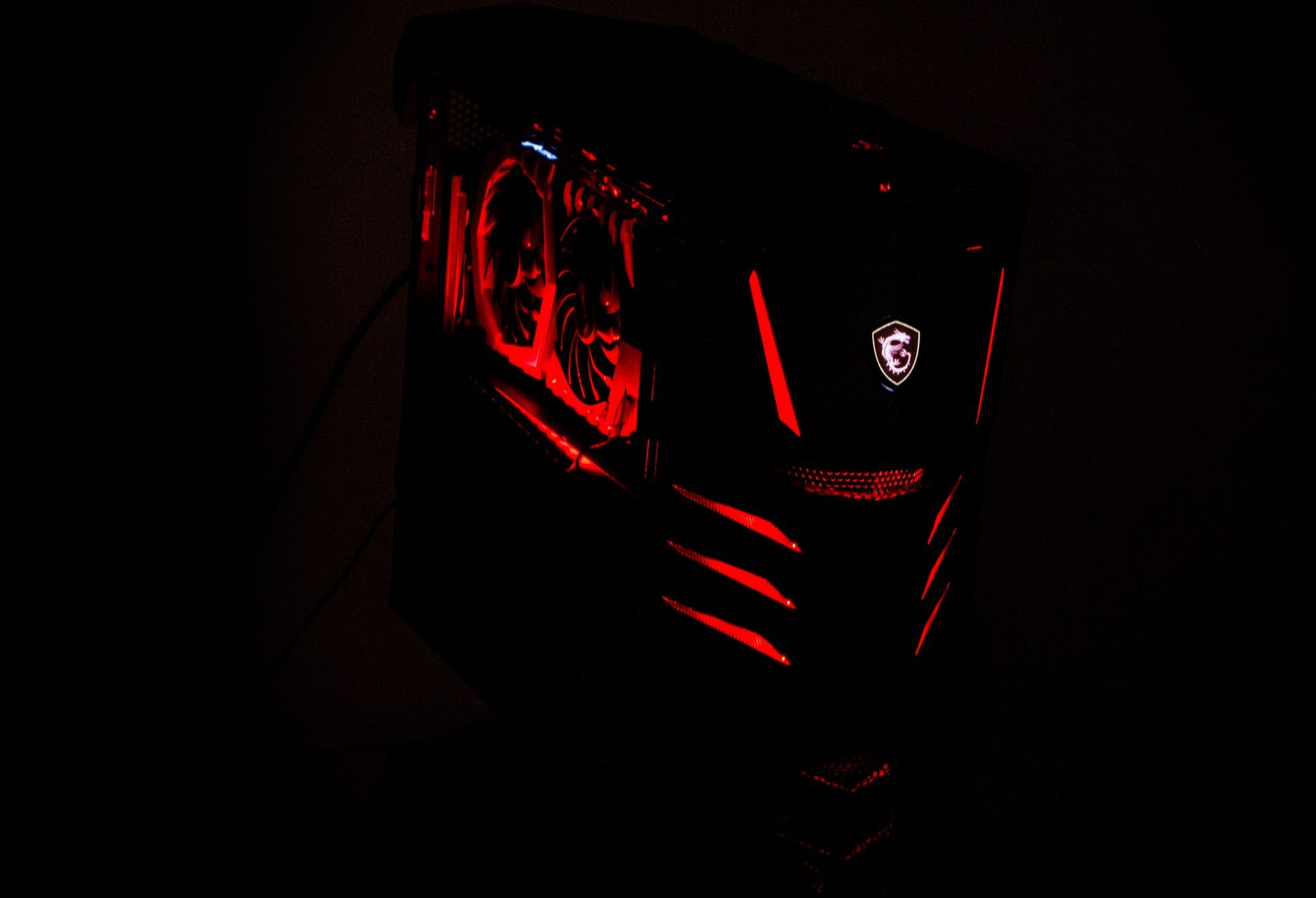 MSI Aegis Ti3 - prezentacja podświetlenia