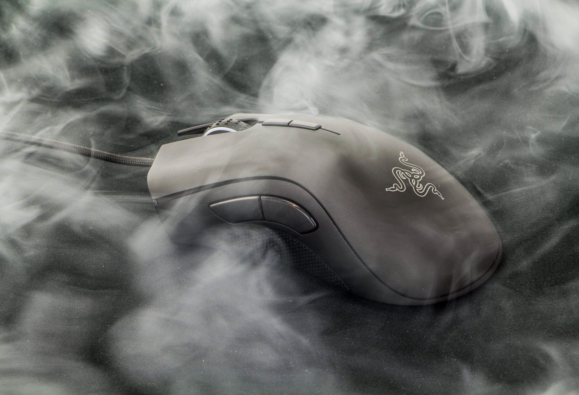 Razer DeathAdder Elite - w obłokach dymu