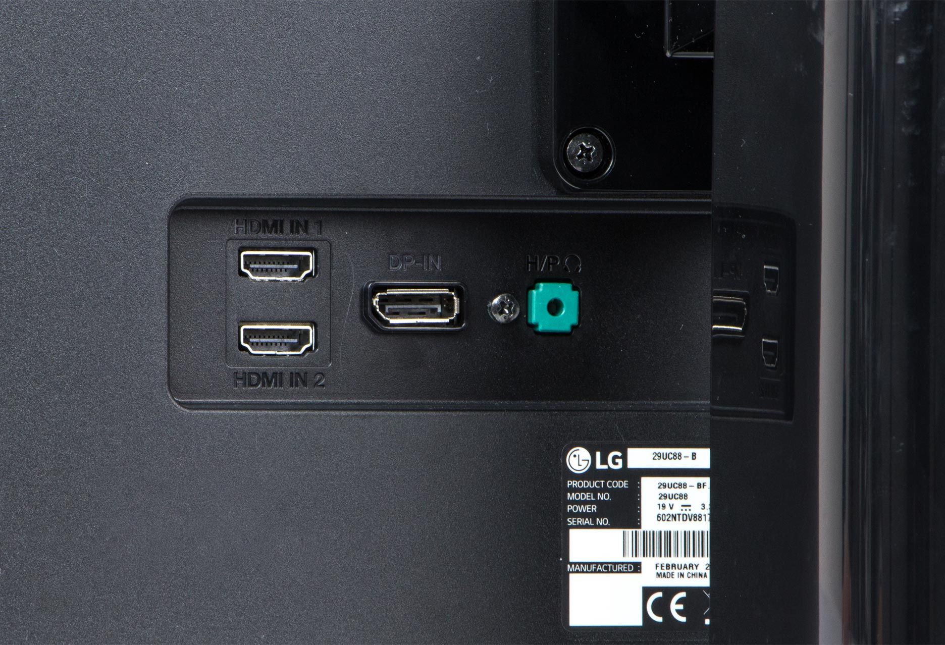 LG 29UC88-B złącza