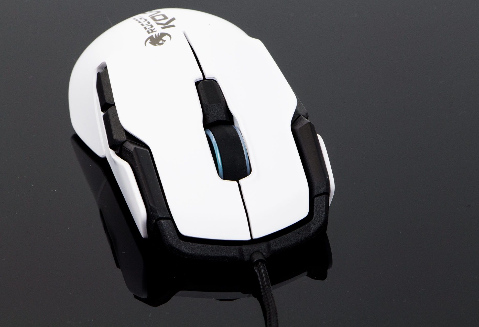 Roccat Kova - symetryczna budowa