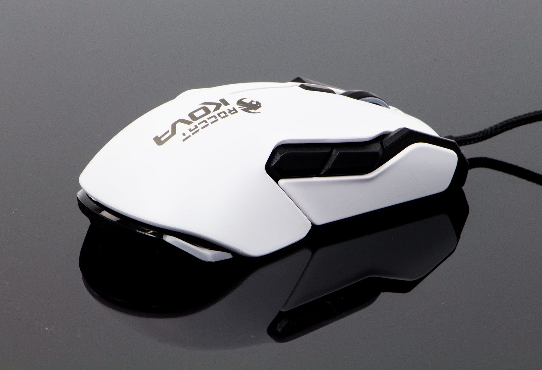 Roccat Kova - widok prawego boku