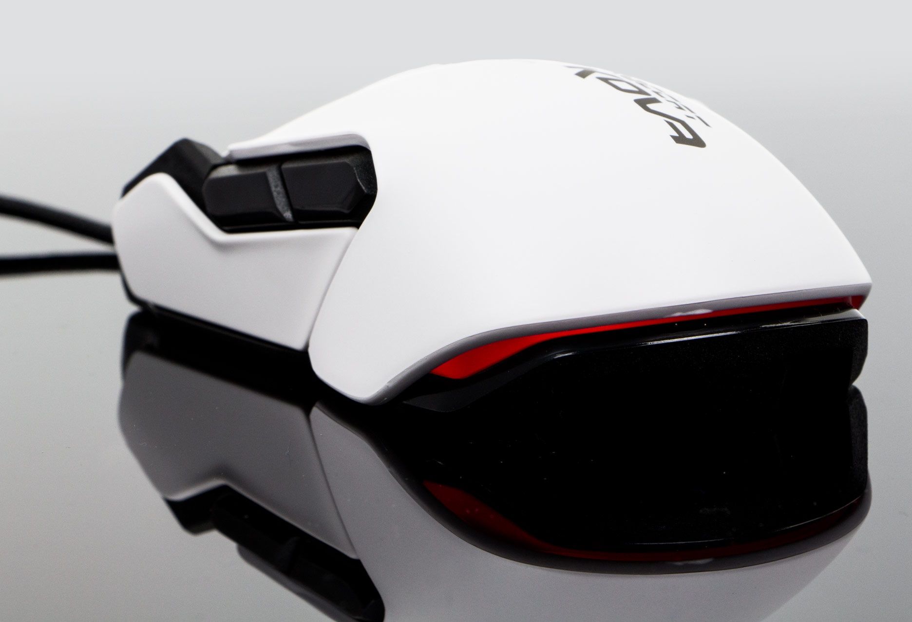 Roccat Kova - podświetlenie tyłu myszki