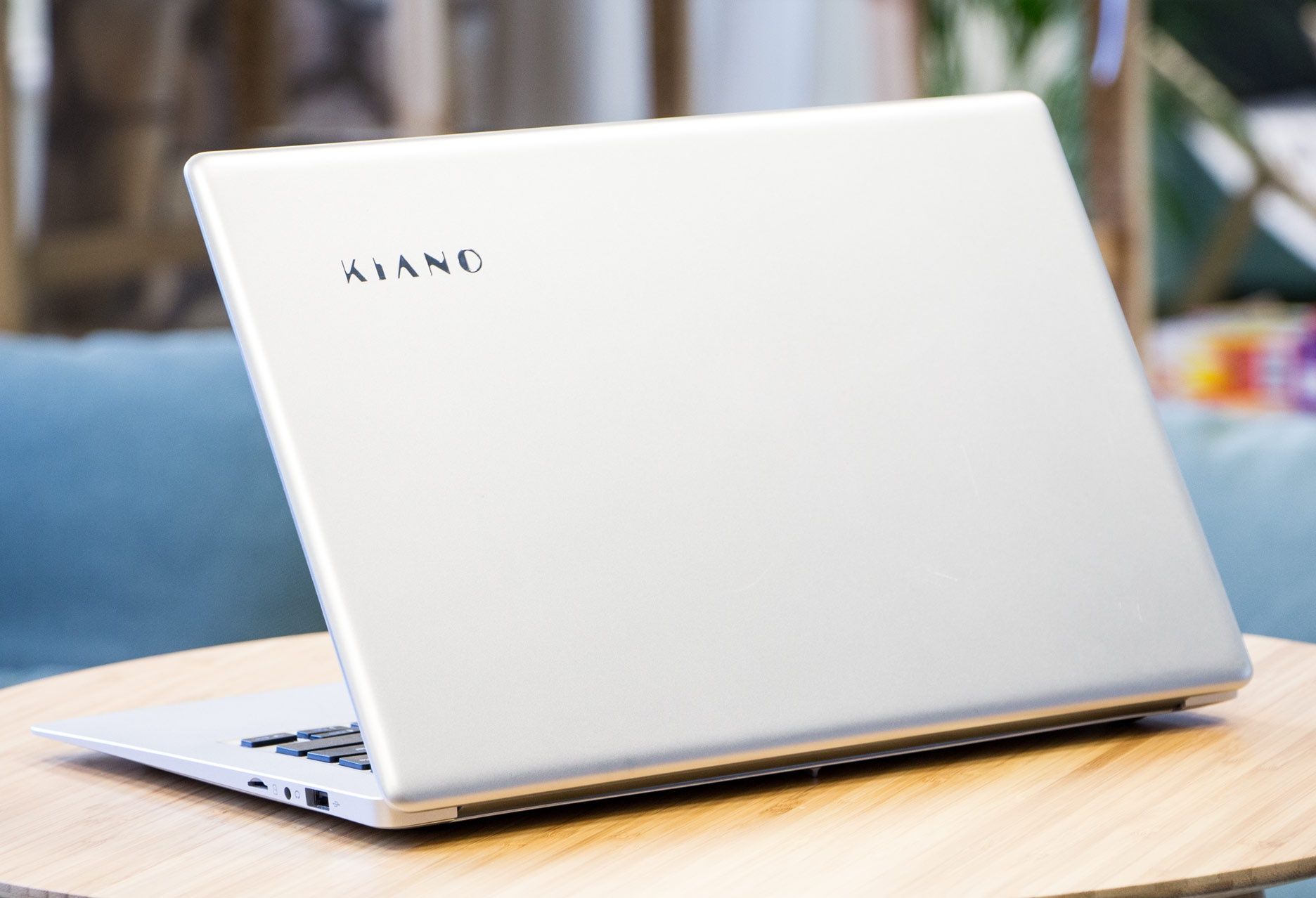 Kiano SlimNote 14.2+ tył