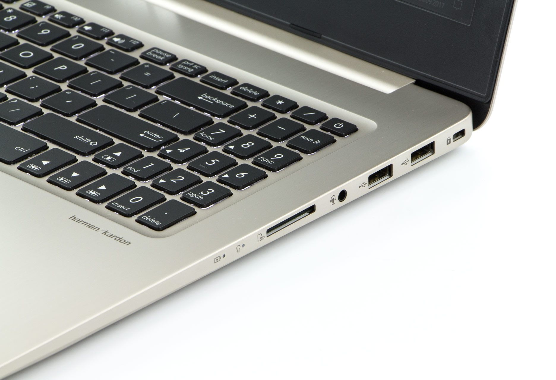 Asus VivoBook Pro 15 prawy bok