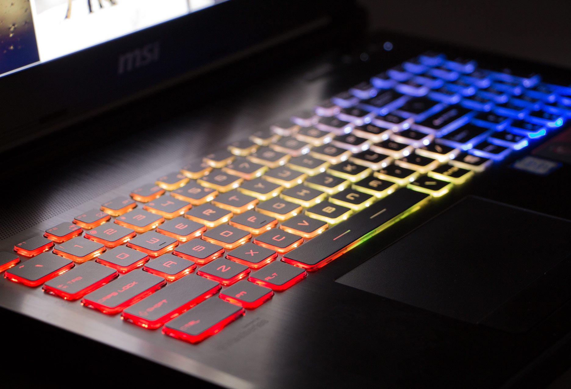 MSI GT73VR 6RE podświetlenie