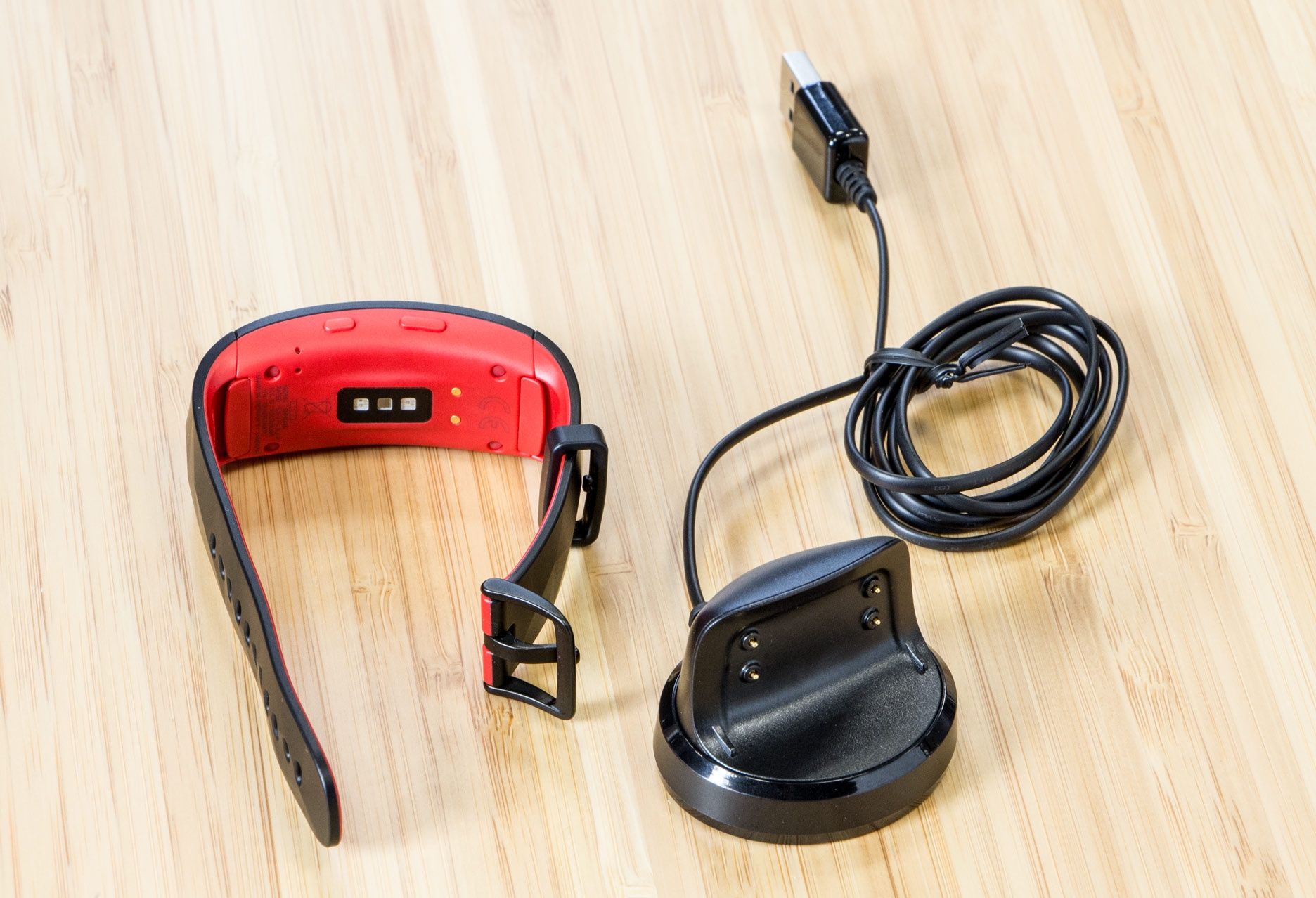 Samsung Gear Fit2 Pro ładowarka