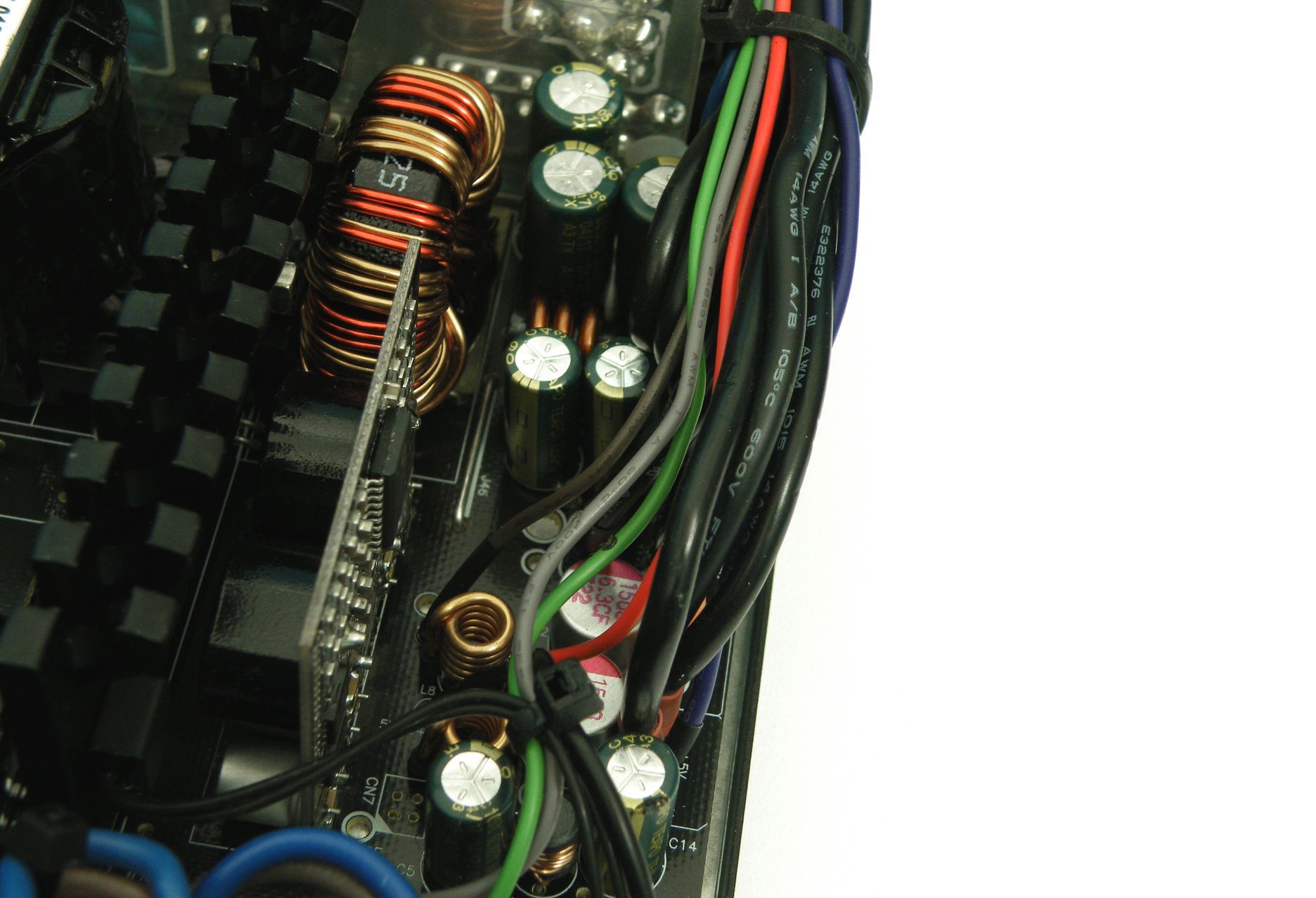 Chieftec Proton BDF-650C wnętrze