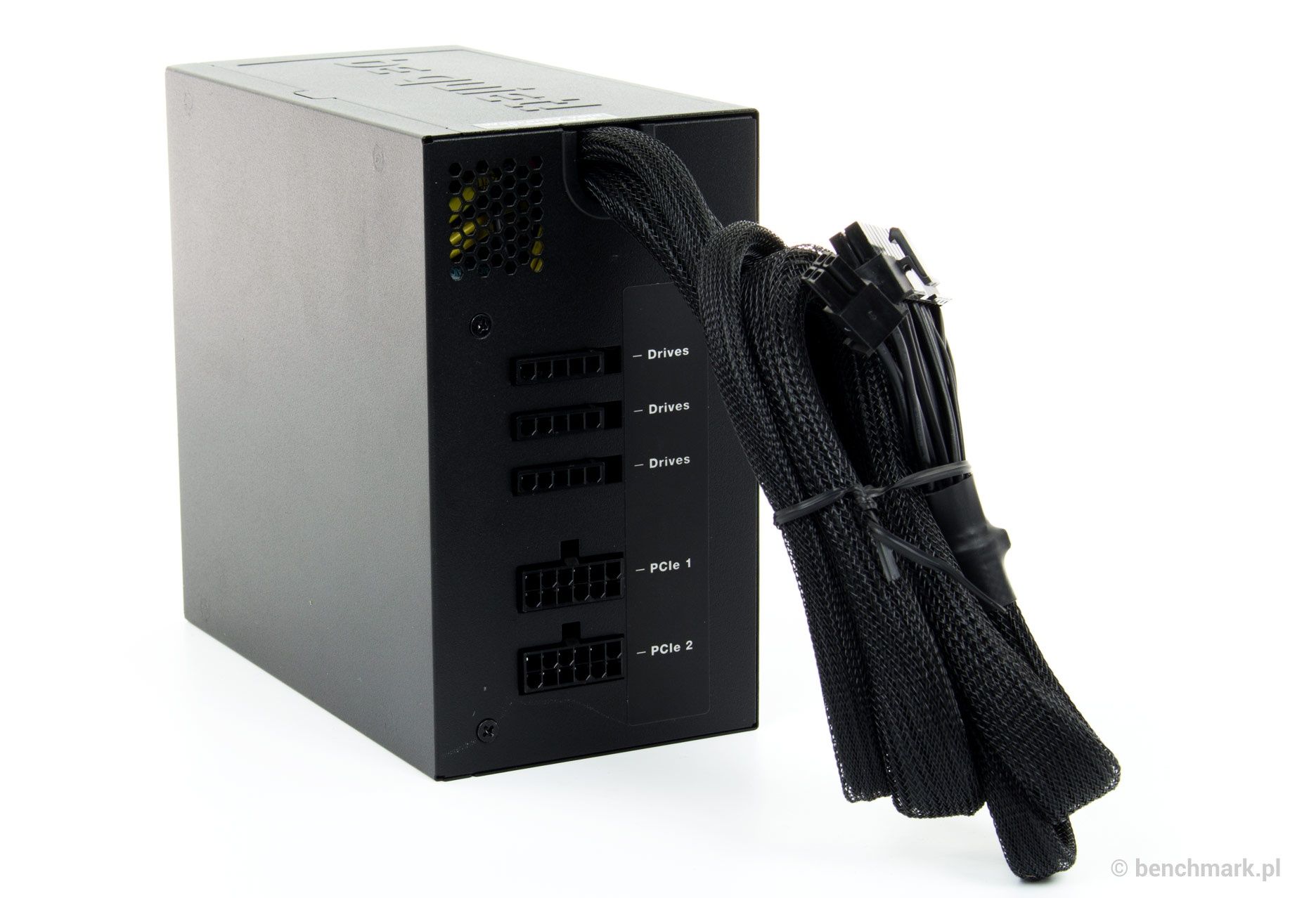 be quiet! Pure Power 9 CM 700W - złacza do podłączenia modularnego okablowania