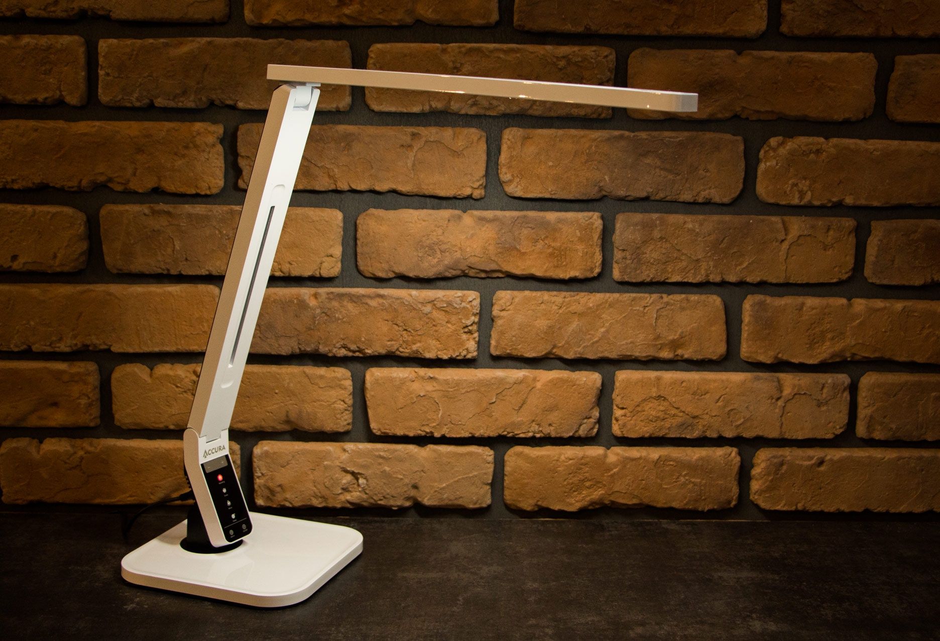 Lampka biurkowa Accura Prestige