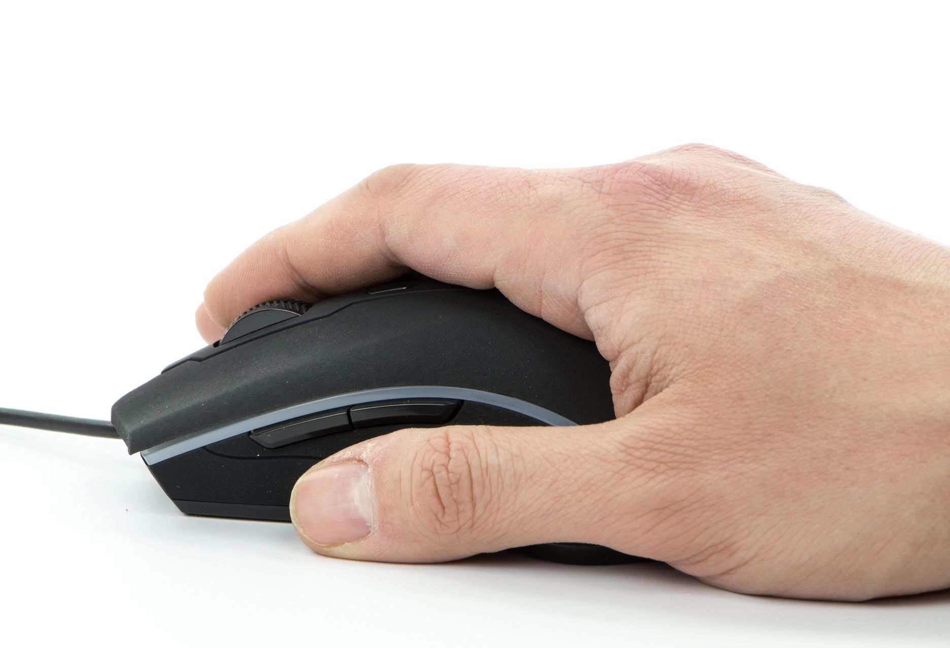 Trust GXT 177 Gaming Mouse - dłoń na myszce