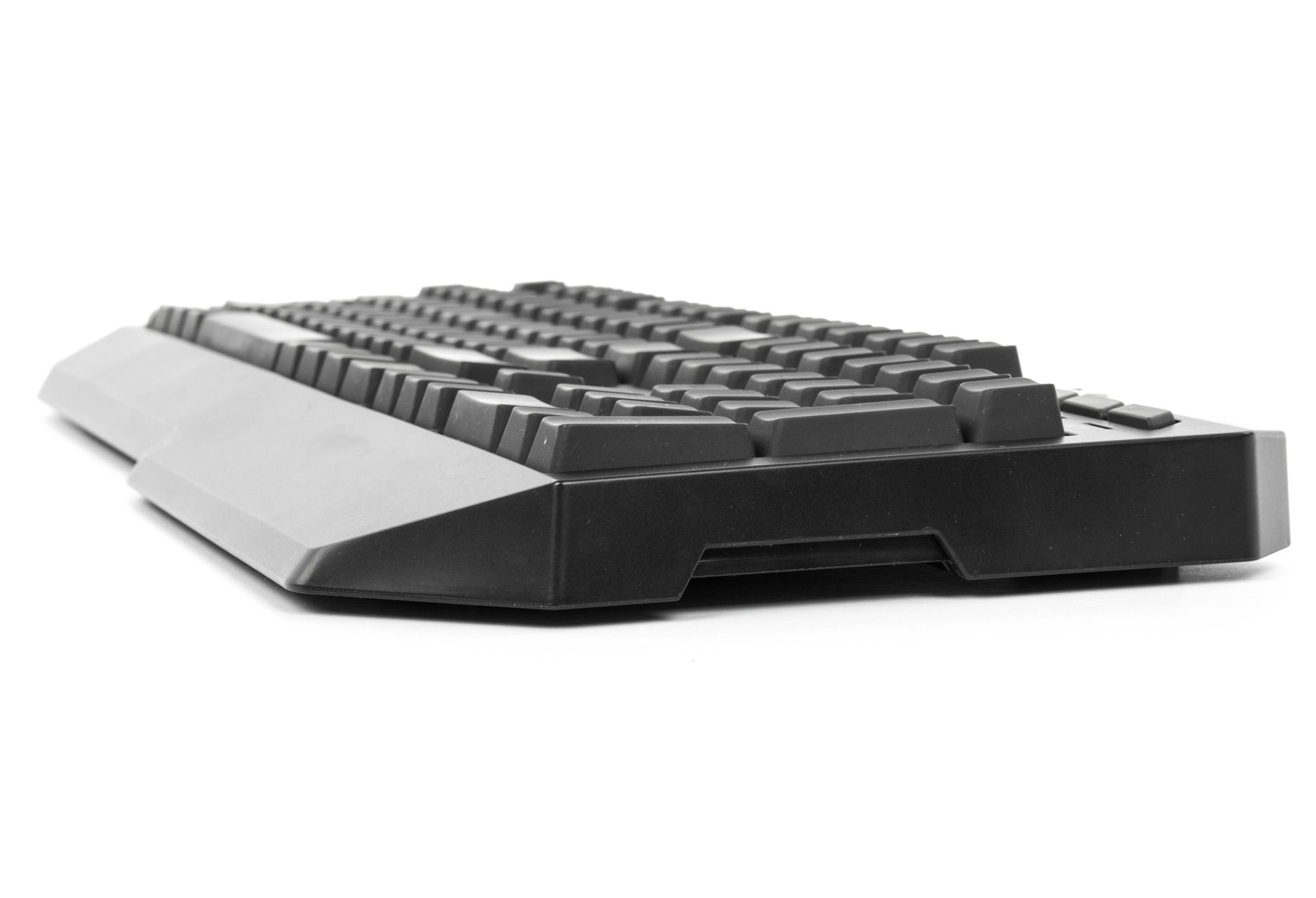 CM Storm Suppressor - klawiatura uniwersalna