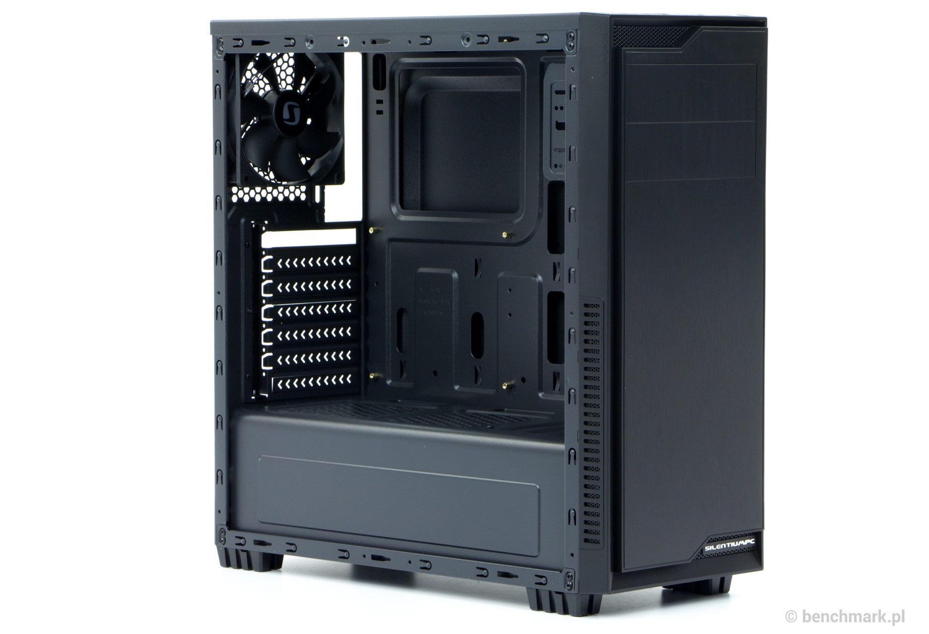 SilentiumPC Regnum RG1 Pure Black - wnętrze
