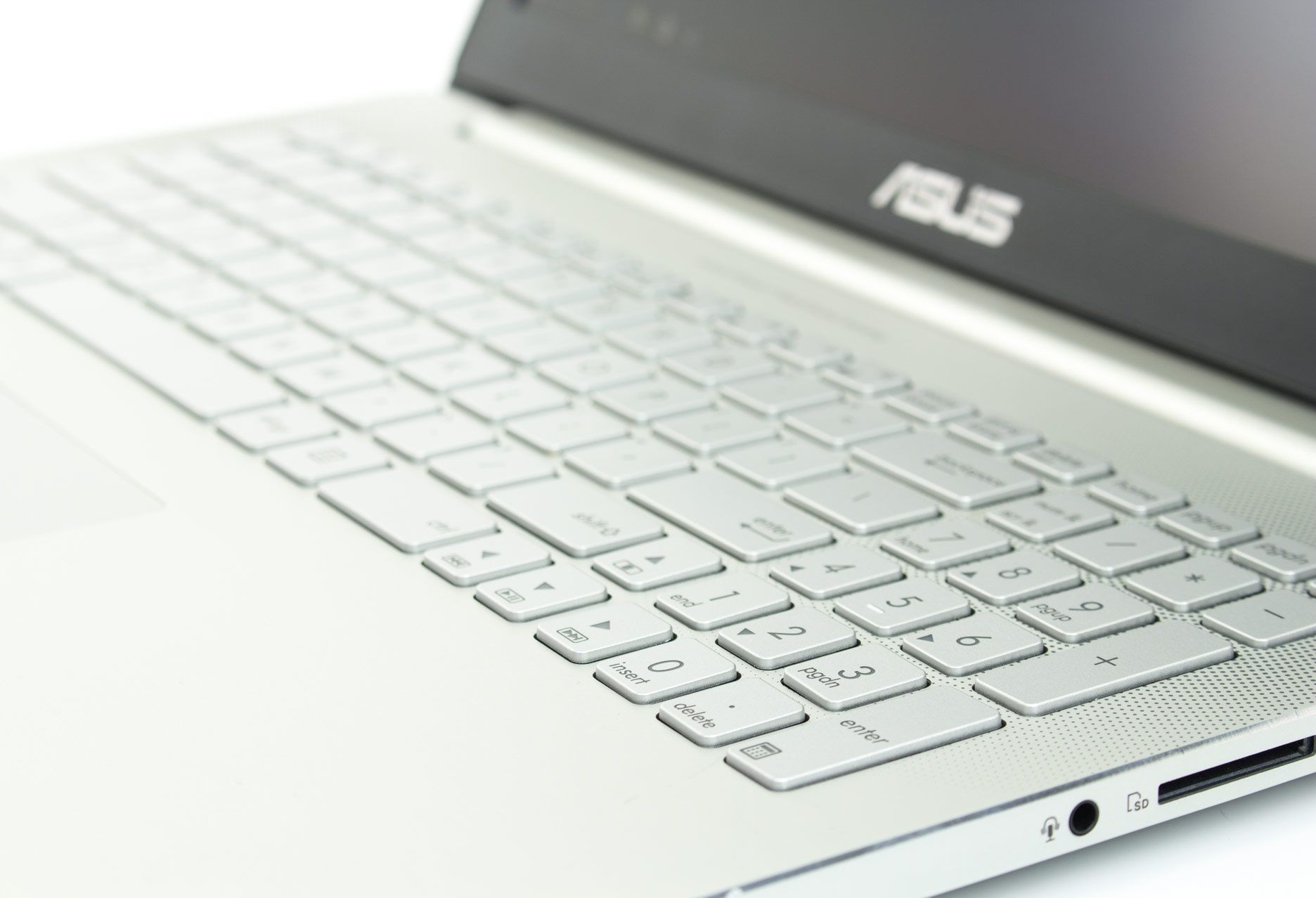 Asus Zenbook Pro UX501 panel numeryczny