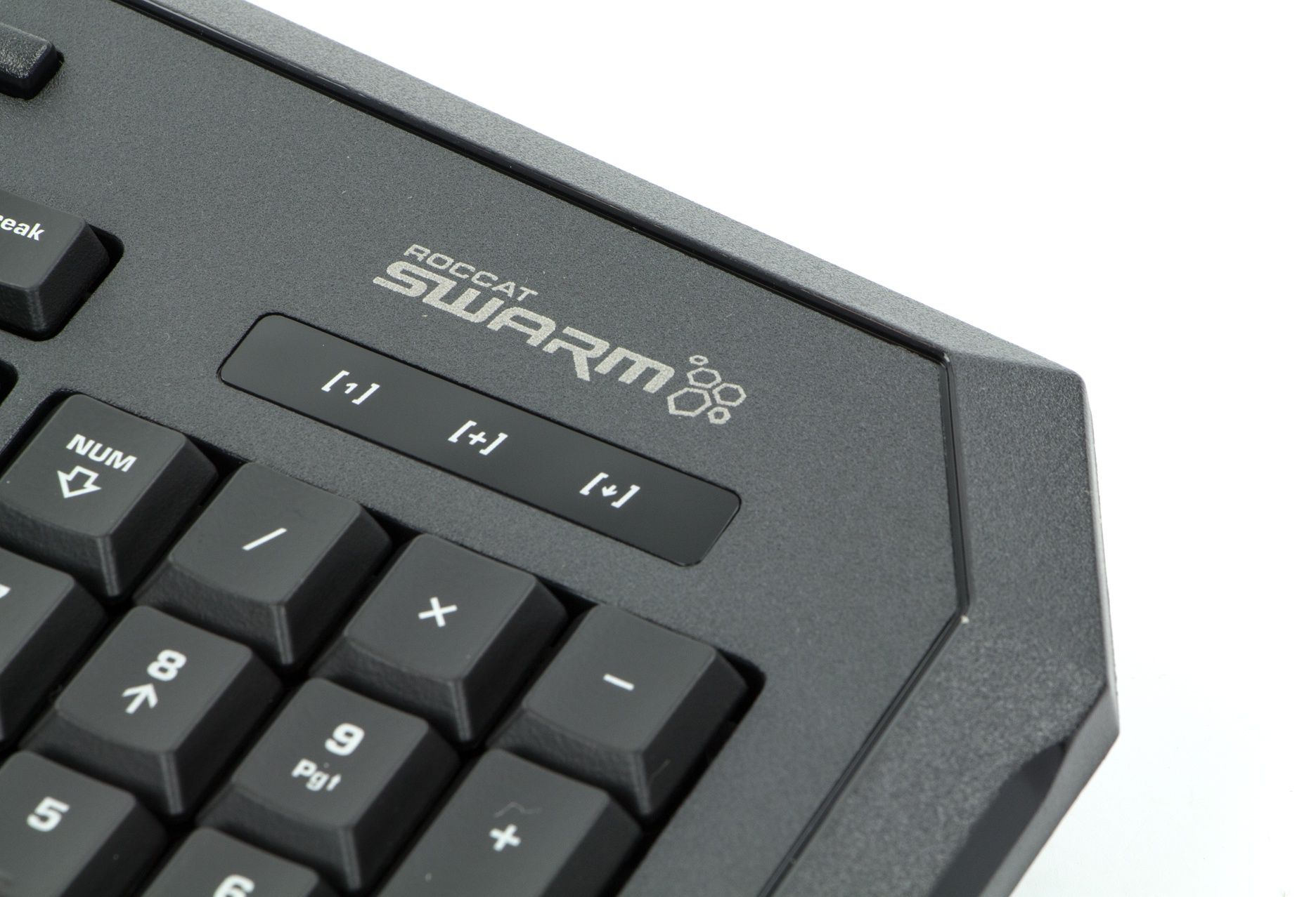 Roccat Isku+ Force FX - logo Roccat Swarm