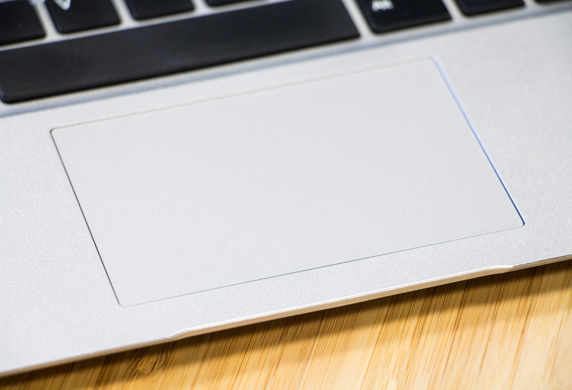 Kiano SlimcghNote 14.2+ touchpad