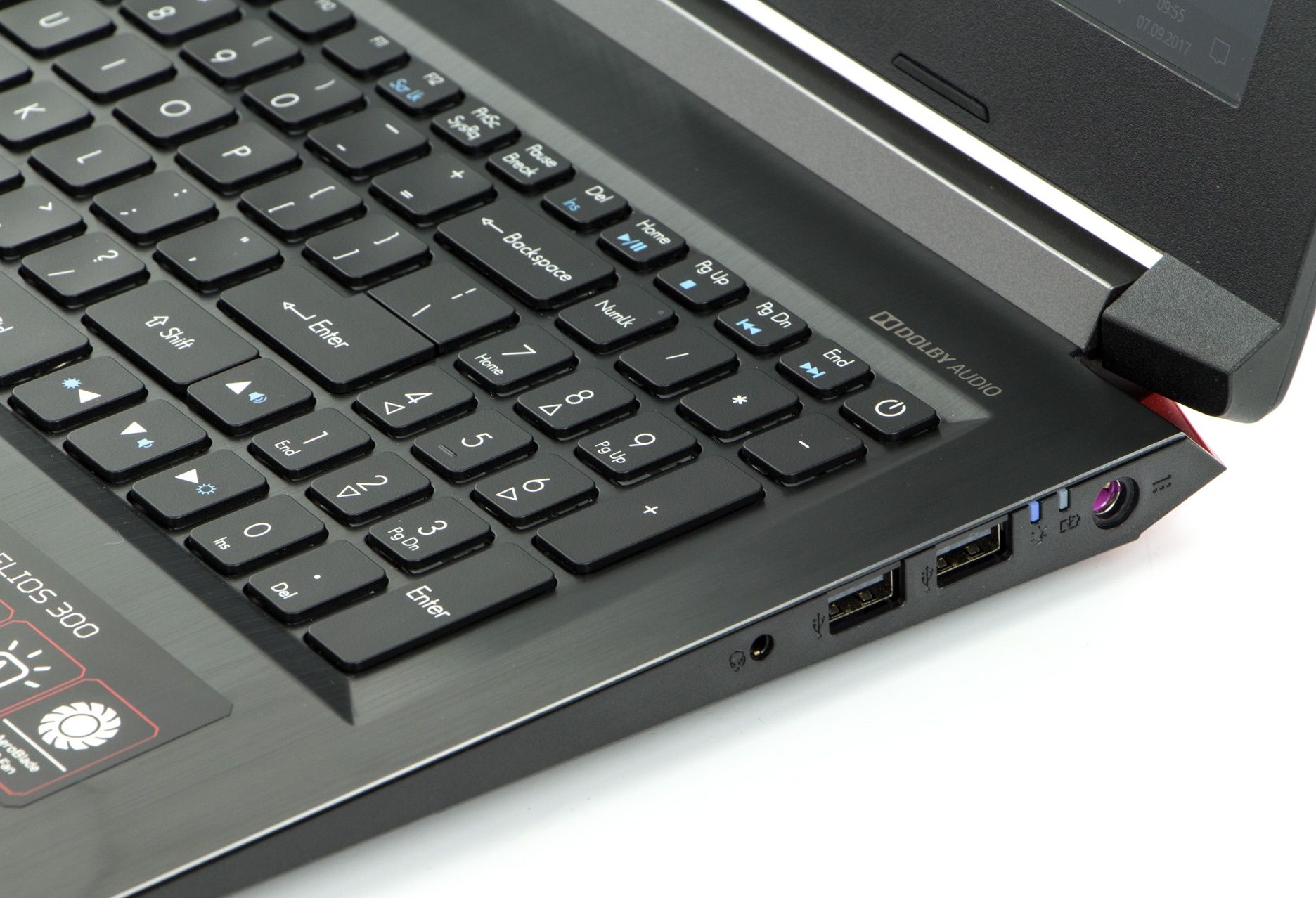 Acer Predator Helios 300 prawy bok