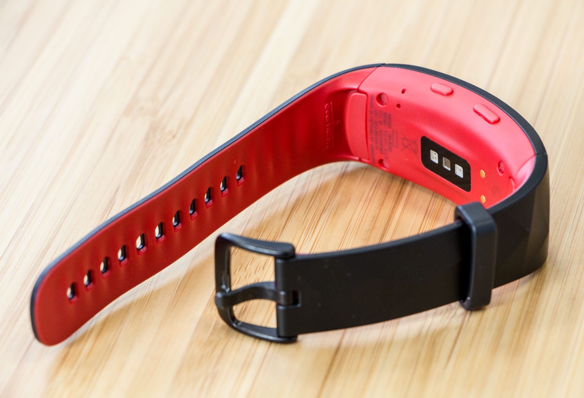 Samsung Gear Fit2 Pro pulsometr