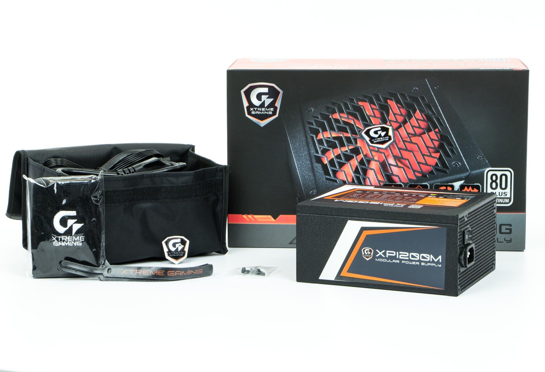 Gigabyte XP1200M Xtreme Gaming - wyposażenie