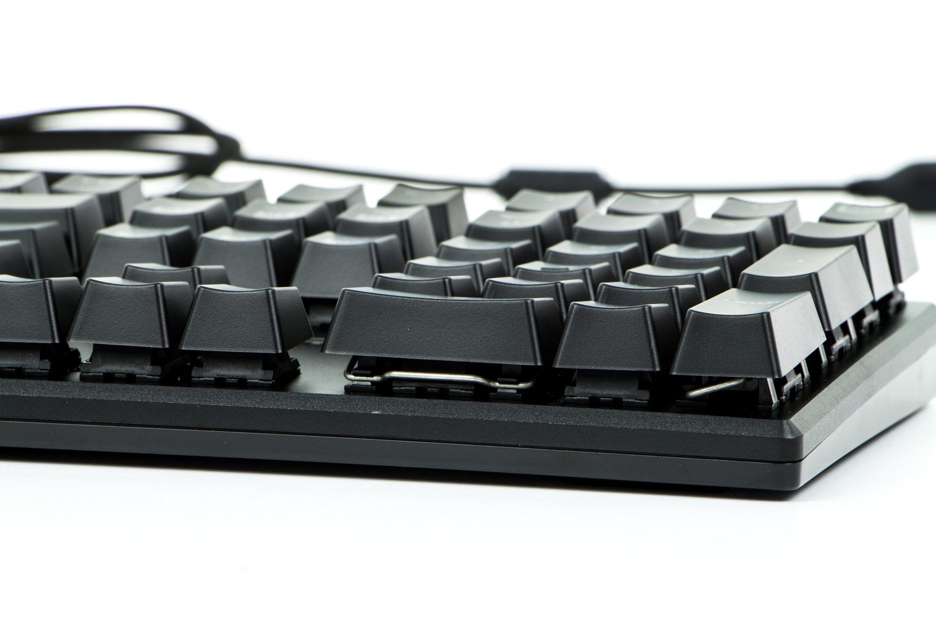 ROCCAT Suora - rama przycięta do samych klawiszy