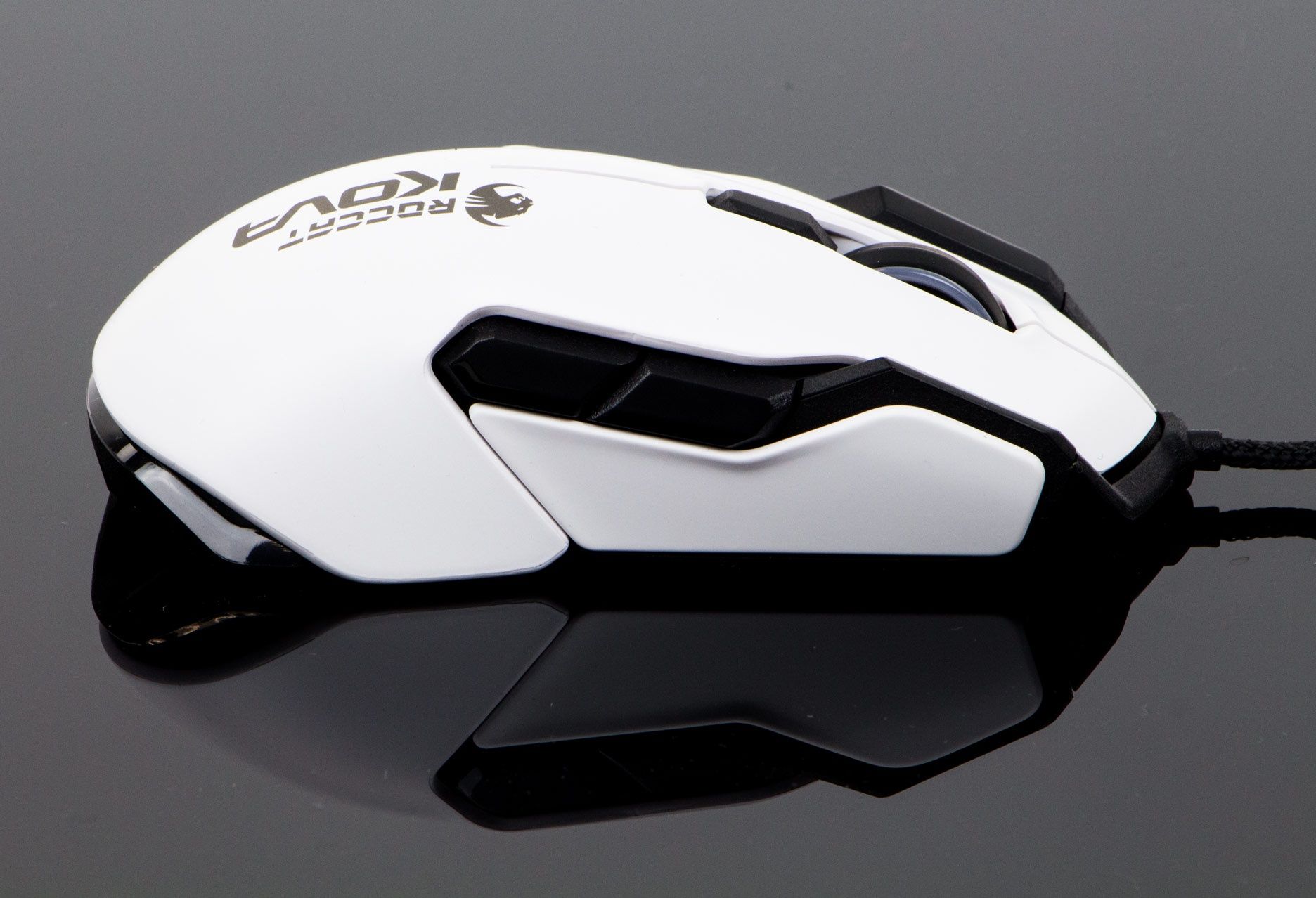 Roccat Kova - widok z boku