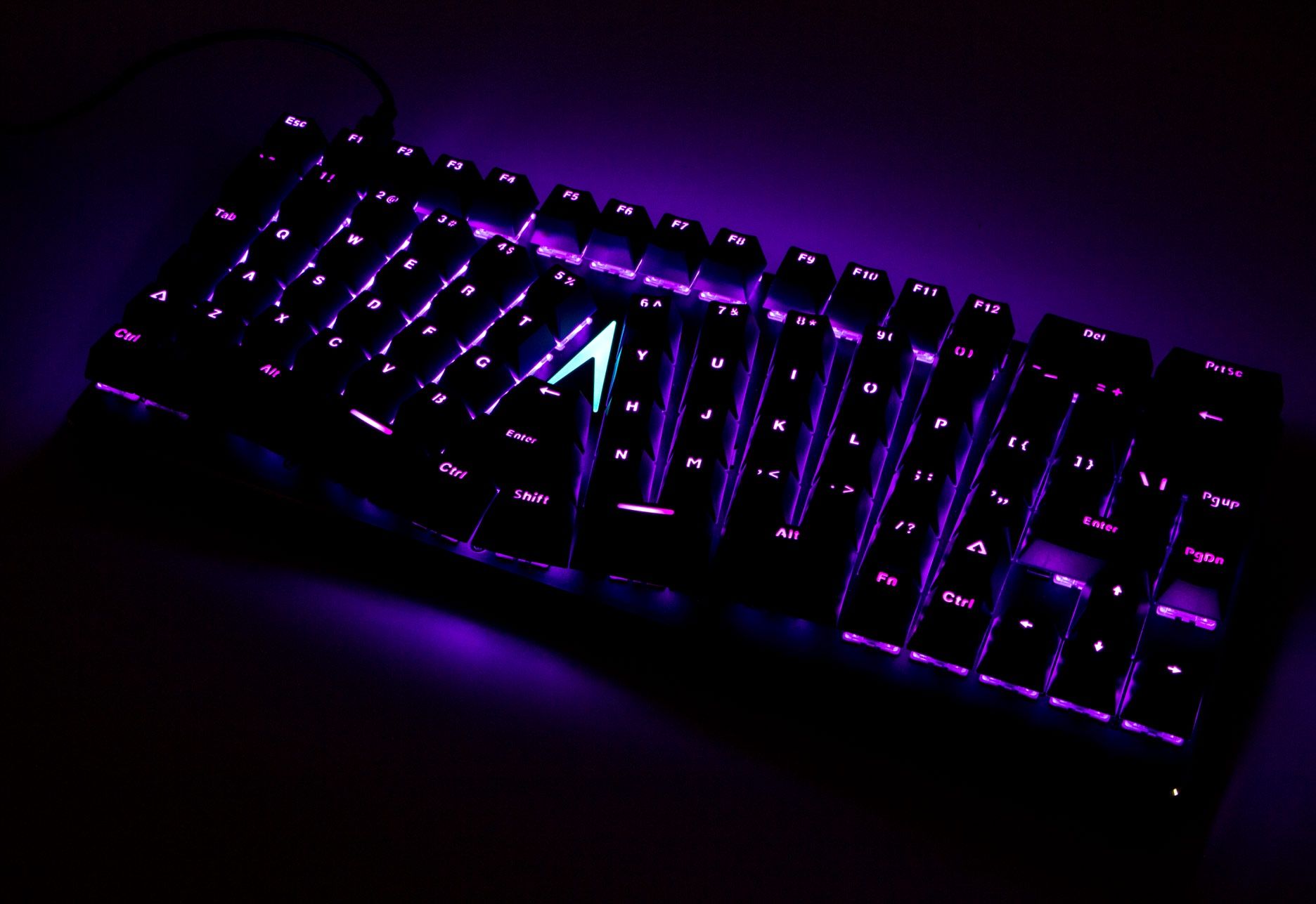 X-Bows Mechanical Ergonomic Keyboard - fioletowe podświetlenie