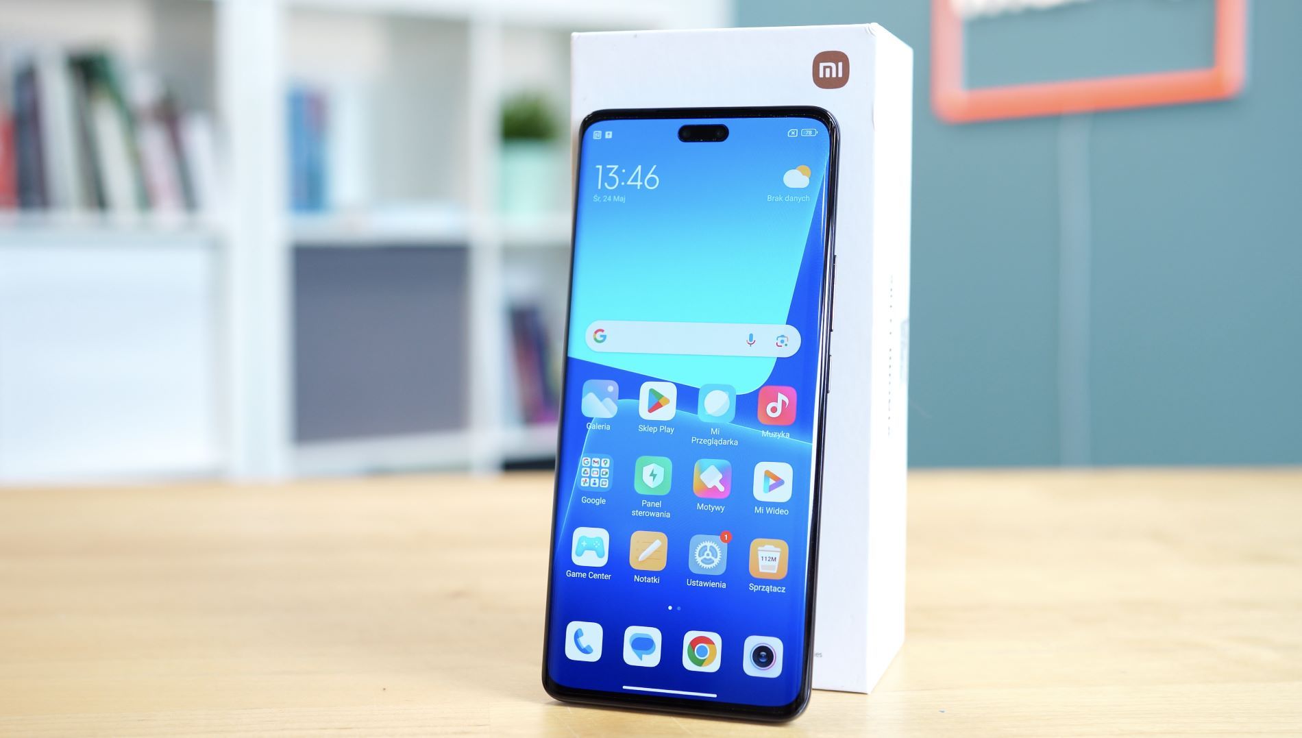 Xiaomi 13 Lite i pudełko