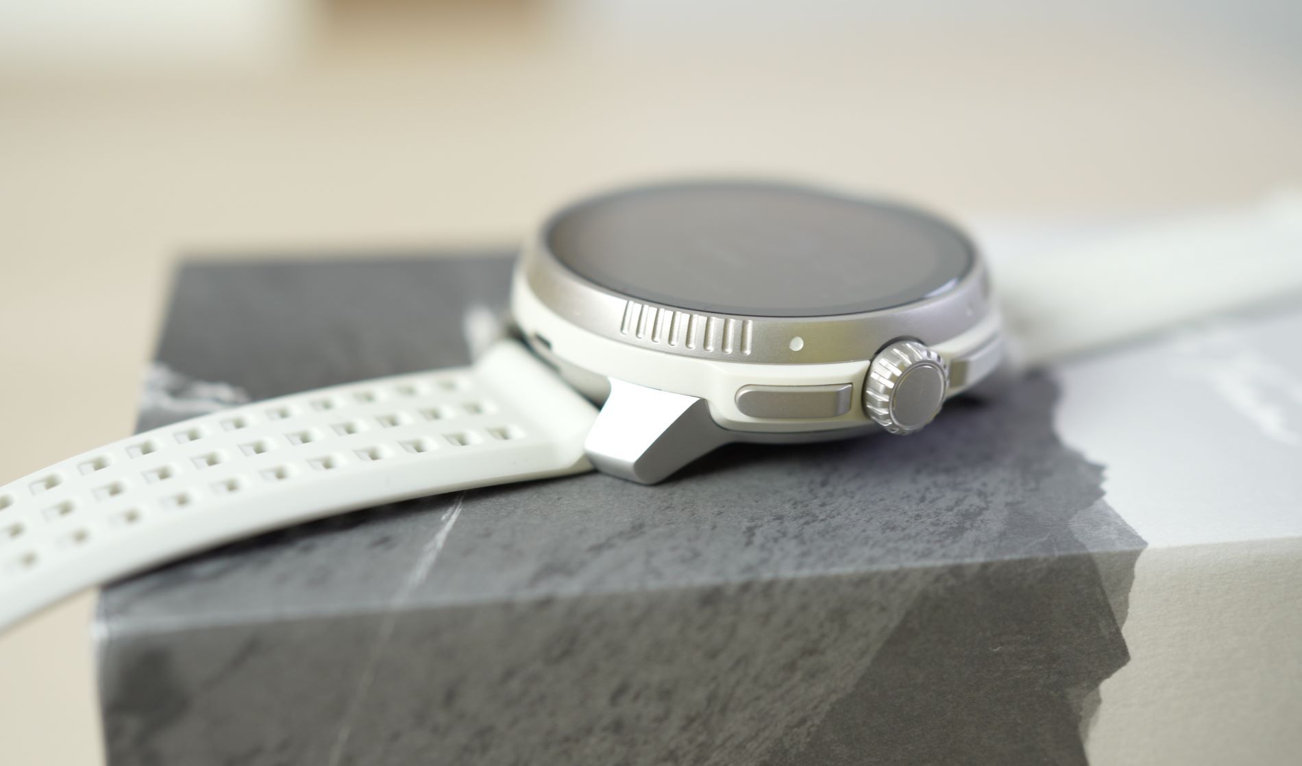 Suunto Race