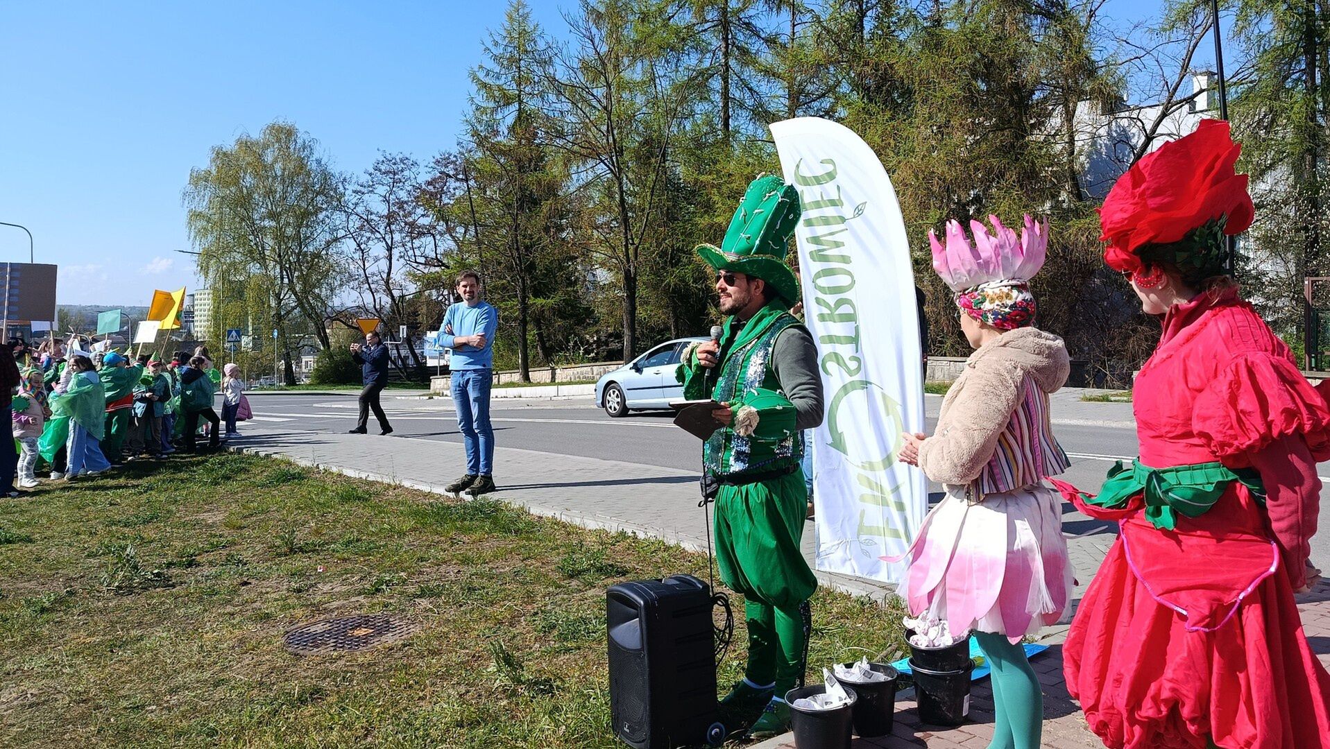 Ostrowiecka Ekobrygada wysiała miejską łąkę