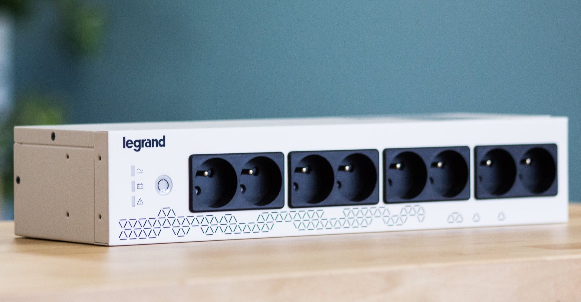 Legrand Keor PDU 800VA - atrakcyjny design