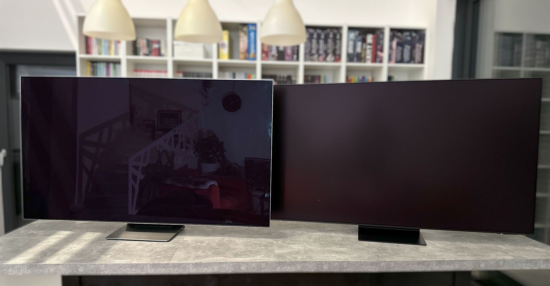 Samsung OLED S95D - porównanie z S95B z błyszczącą powłoką nr 7