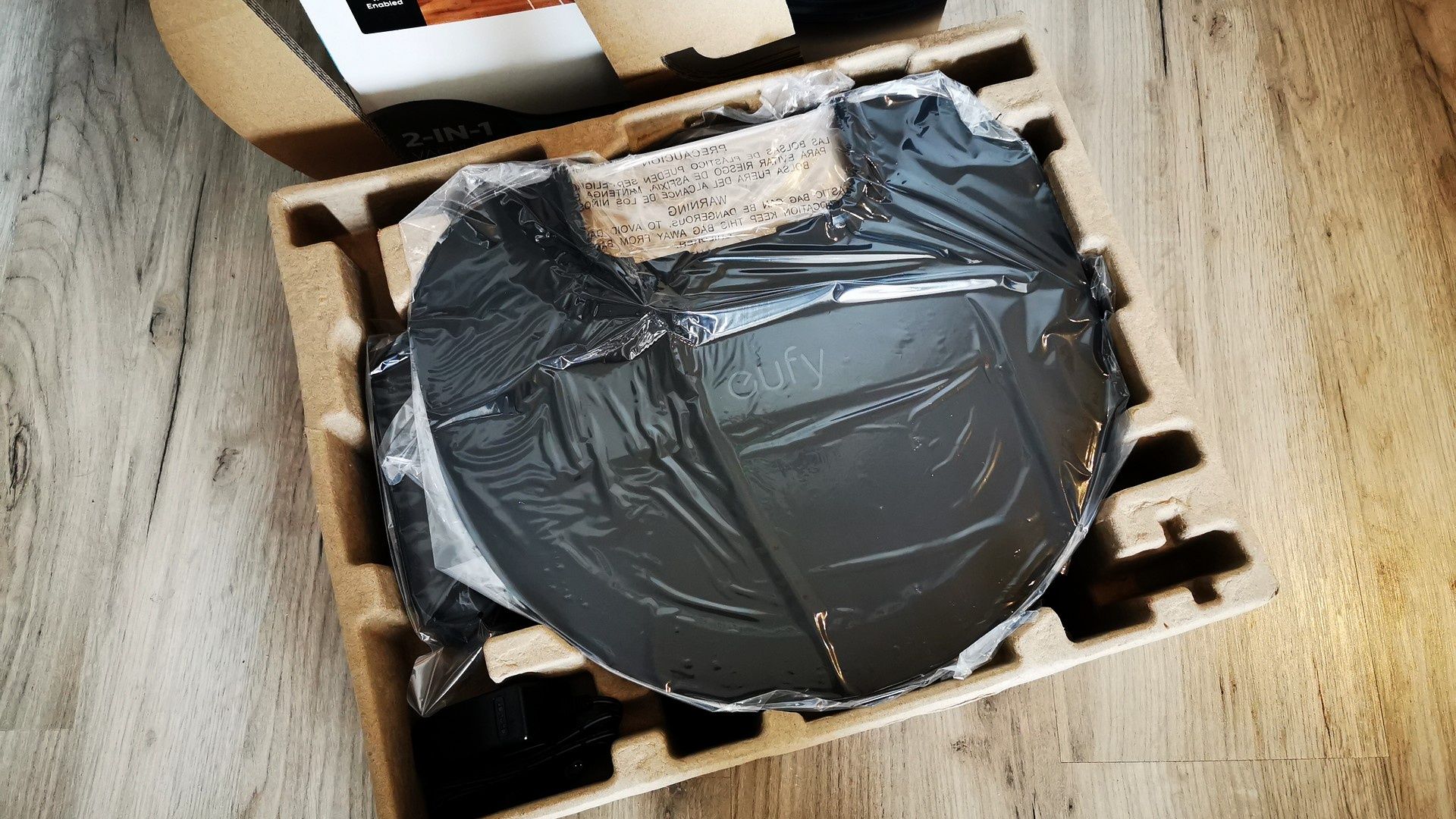 Eufy Robovac G10 Hybrid - widok po otwarciu pudełka
