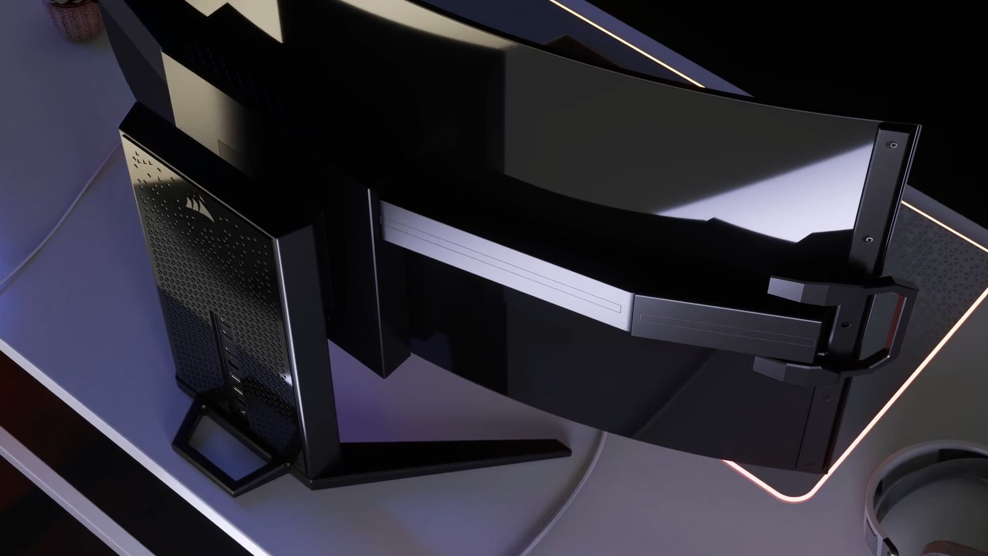 Corsair Xenon Flex OLED