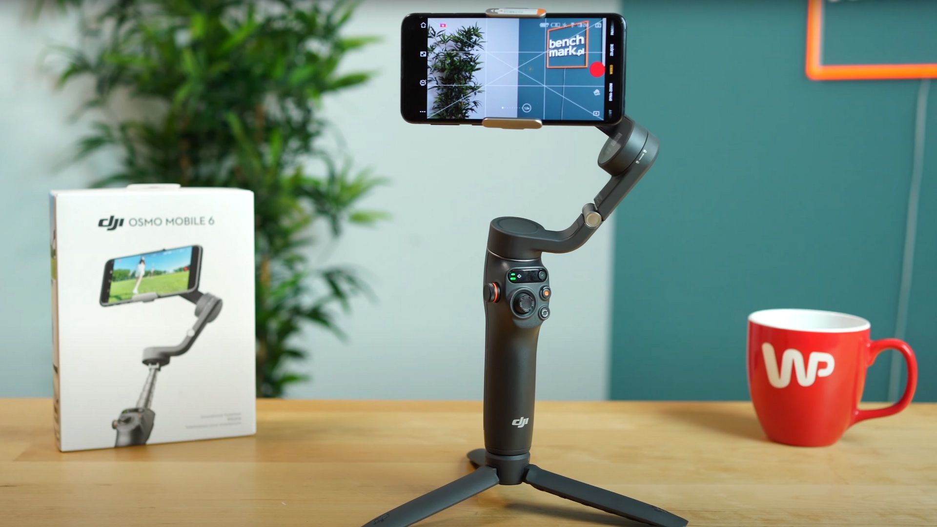 Dji Osmo Mobile 6 - gimbal z telefonem