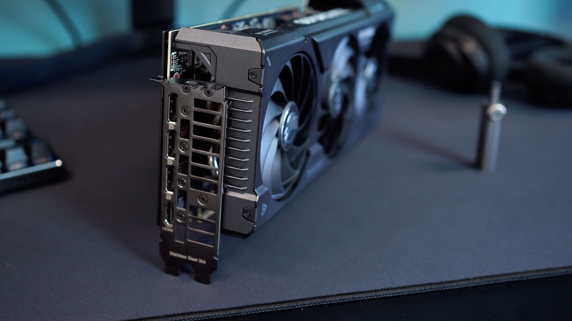 ASUS TUF Gaming GeForce RTX 4060 Ti OC Edition 8 GB - złacza
