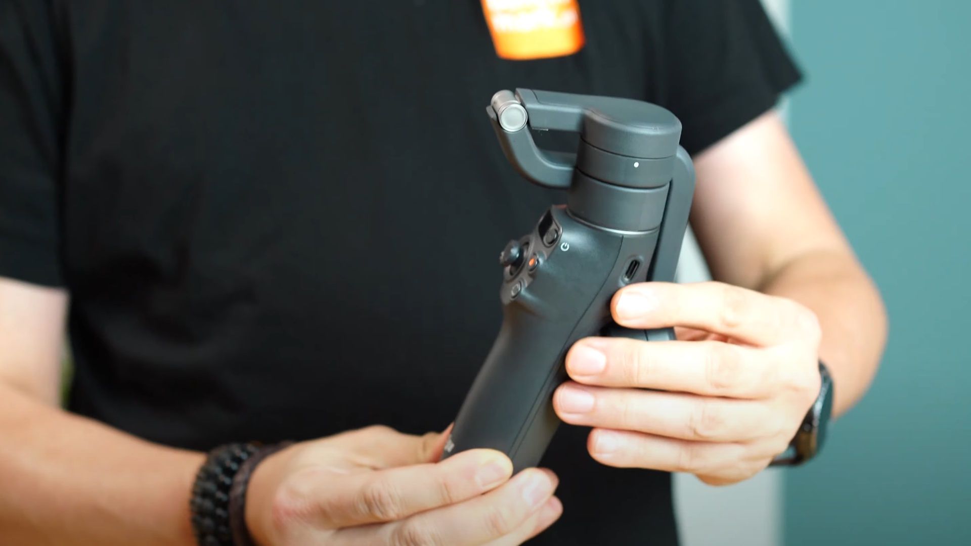 Dji Osmo Mobile 6 złożony