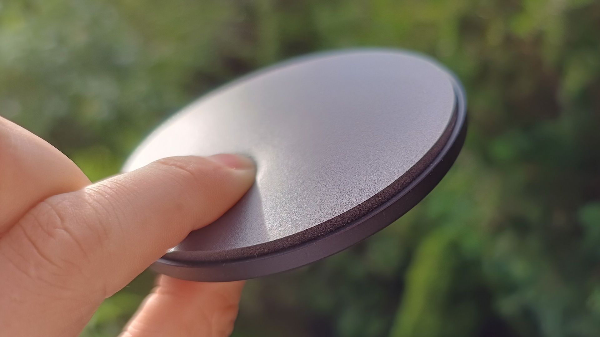 Razer Seiren V2 Pro - podstawa z miękkim wykończeniem
