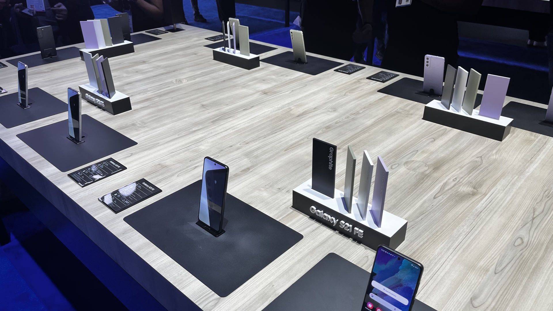 Samsung Galaxy S21 FE na CES 2022