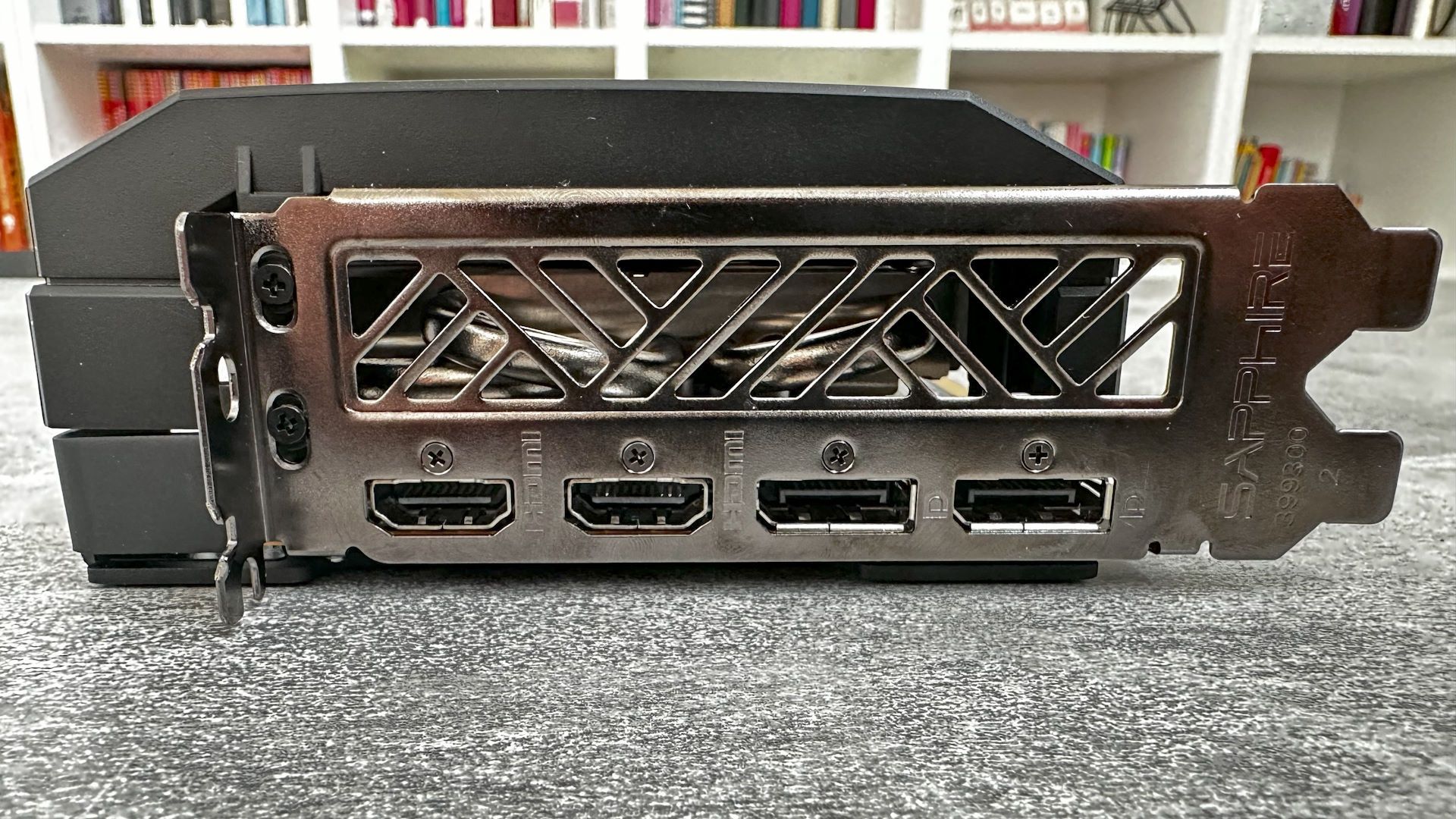 Sapphire Radeon RX 7900 GRE Pulse - złącza wideo
