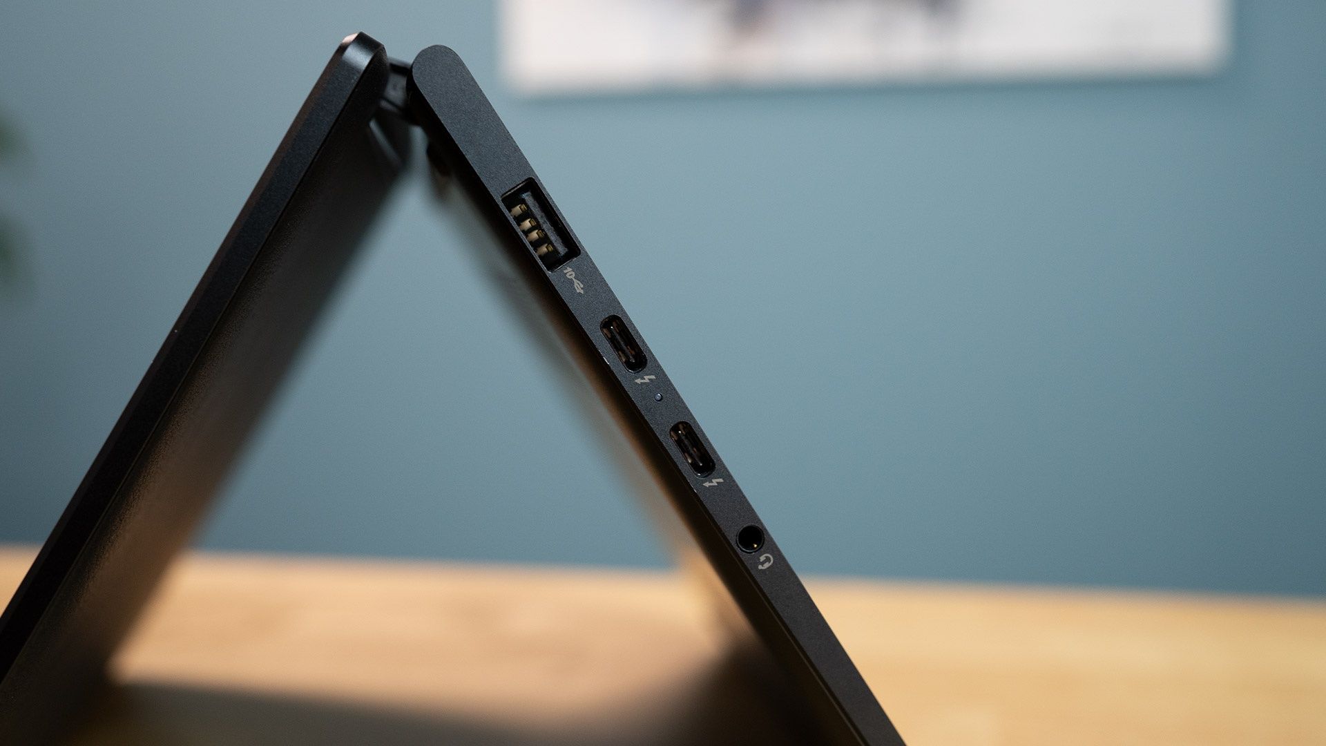 Lenovo Yoga 9i - złacza i porty