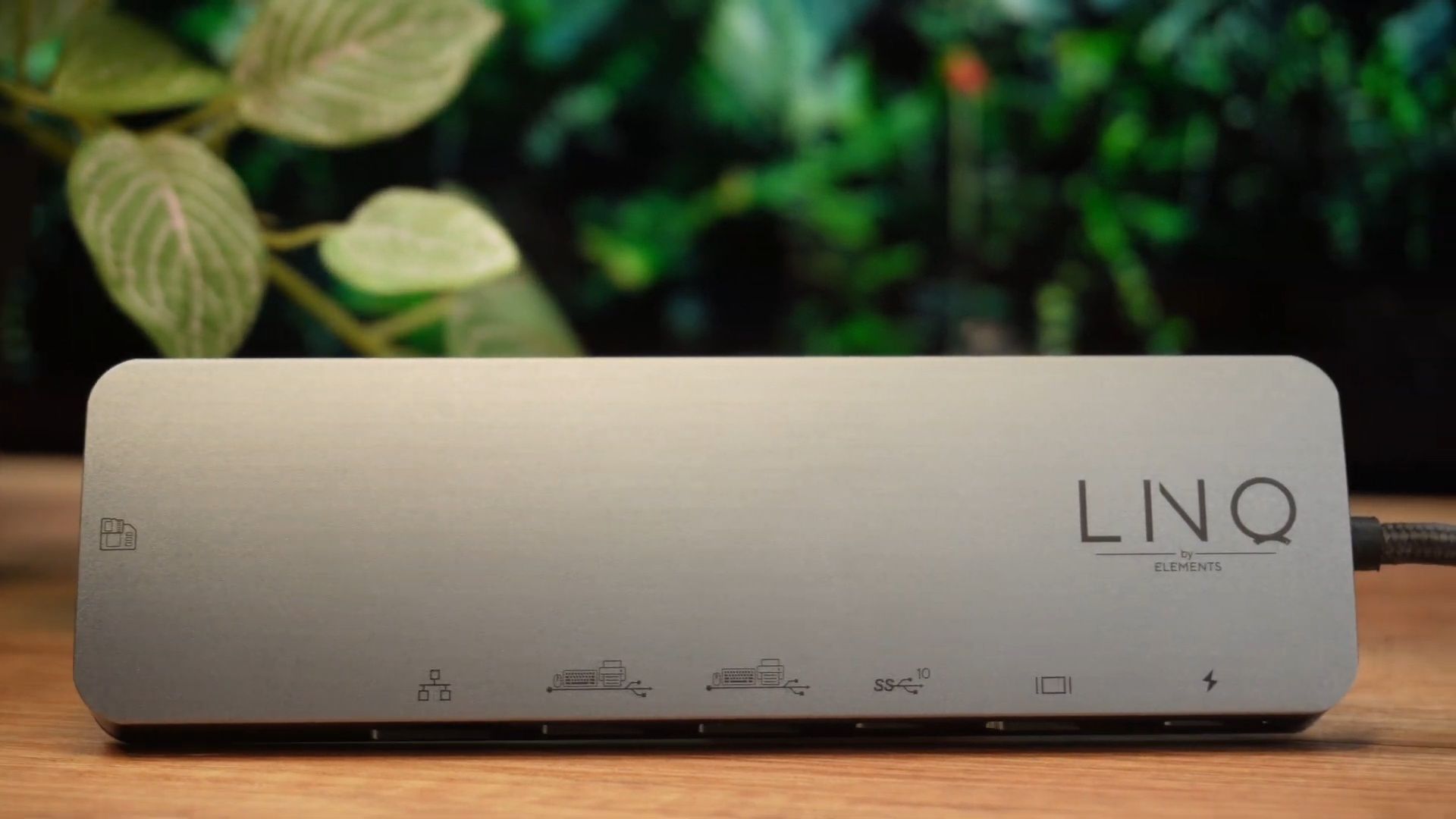Linq Pro Studio 9-w-1 SSD za piktogramy pokazujące, do czego służy dane złącze