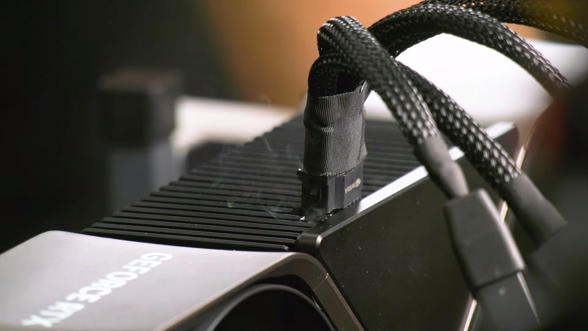 GeForce RTX 4090 - problem z wtyczką zasilania
