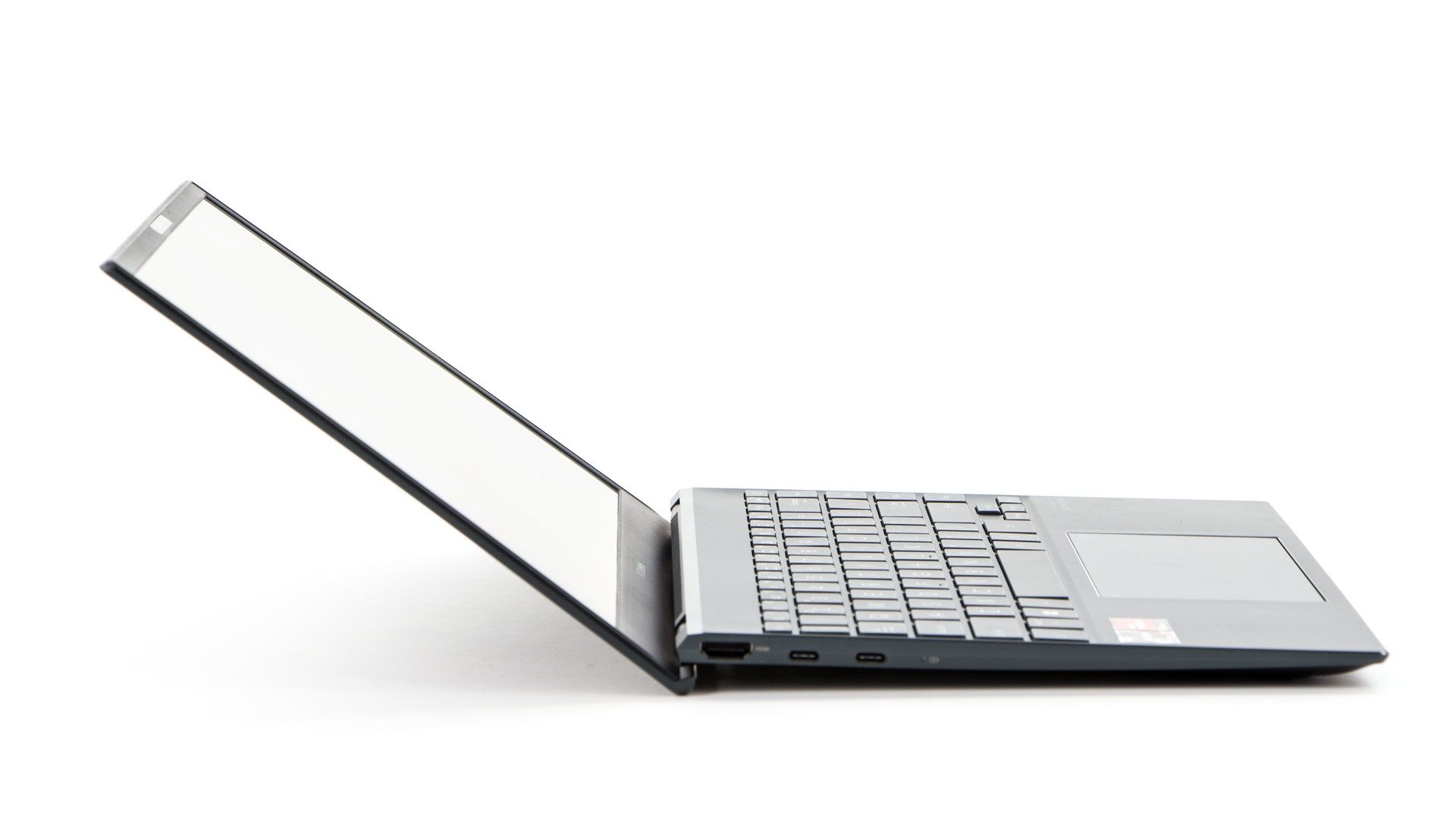 ASUS ZenBook UM325S - otwarcie laptopa unosi klawiaturę