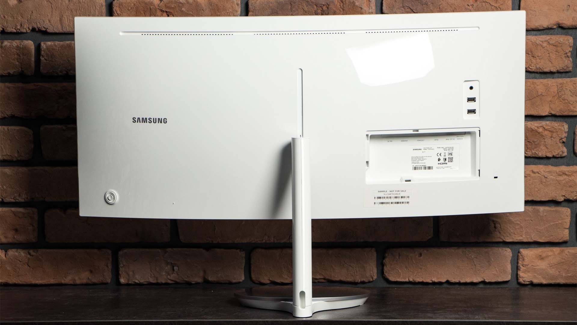 Samsung Curved C34F791 tył