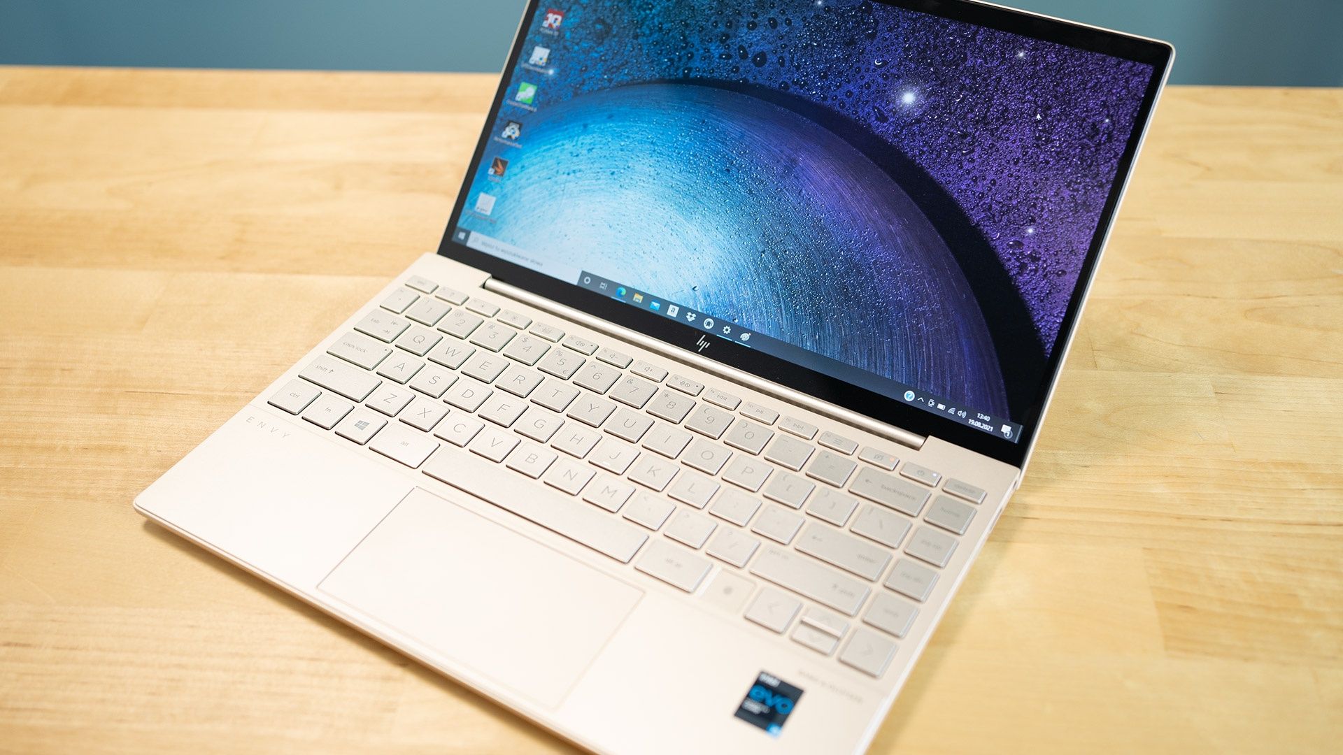 HP ENVY 13 - od przodu