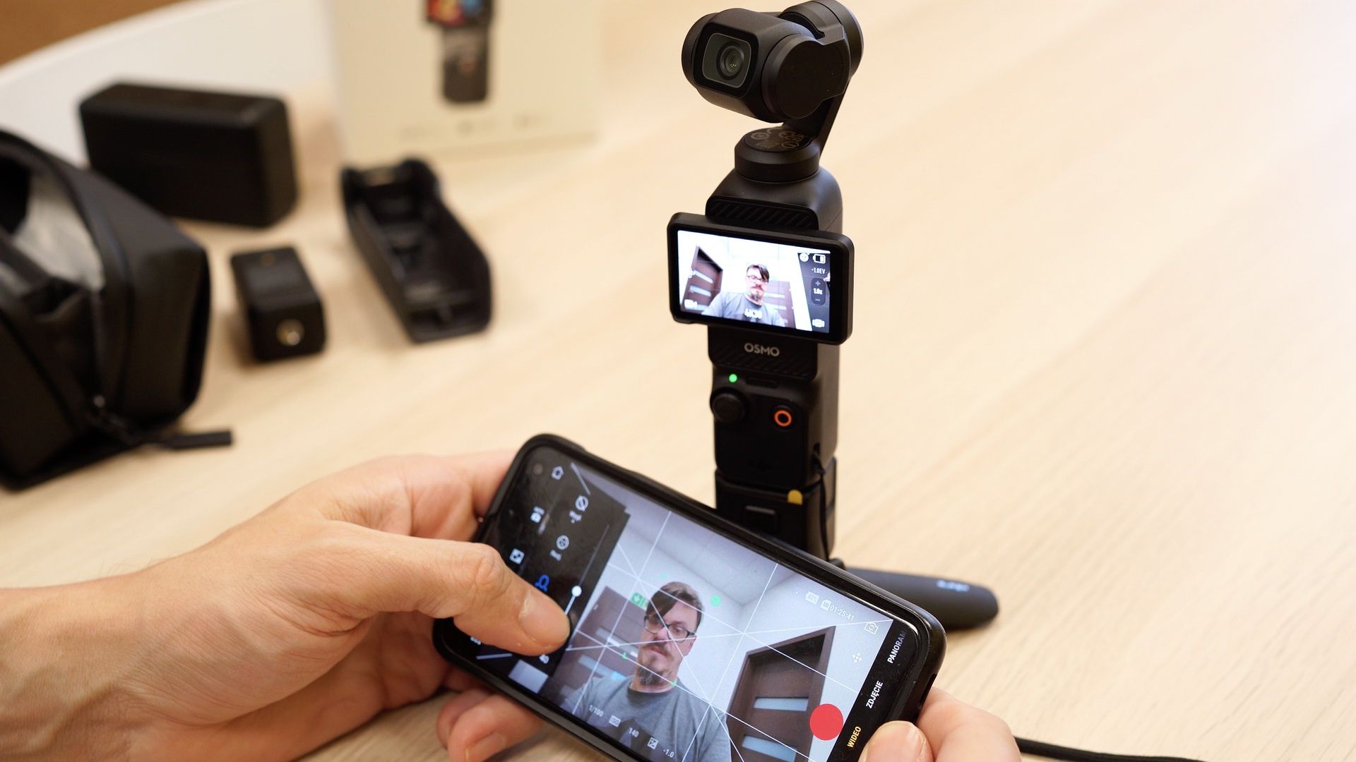 Dji Osmo Pocket 3 - połączenie z telefonem i aplikacją DJI Mimo