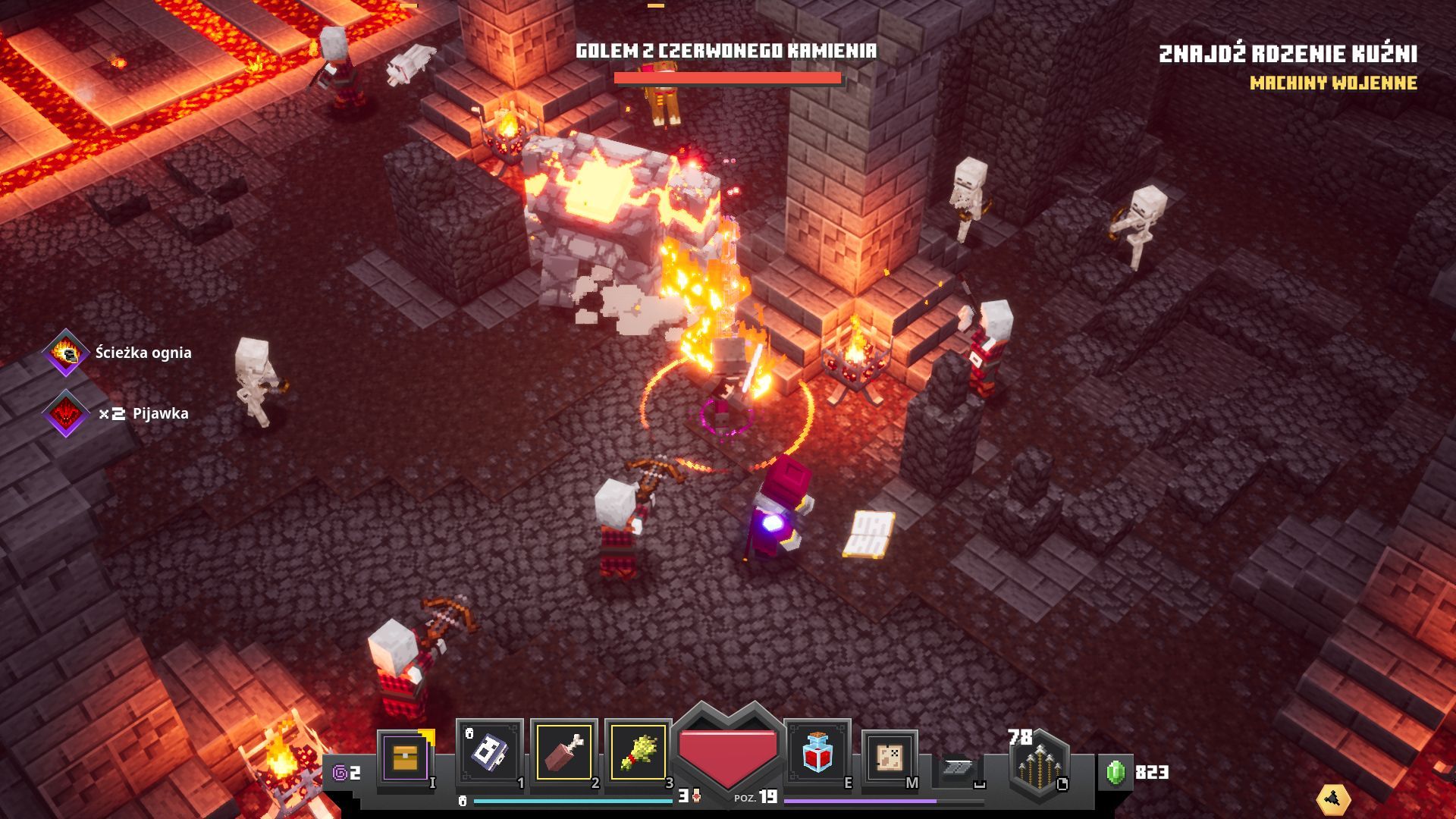 Minecraft: Dungeons - golem z czerwonego kamienia