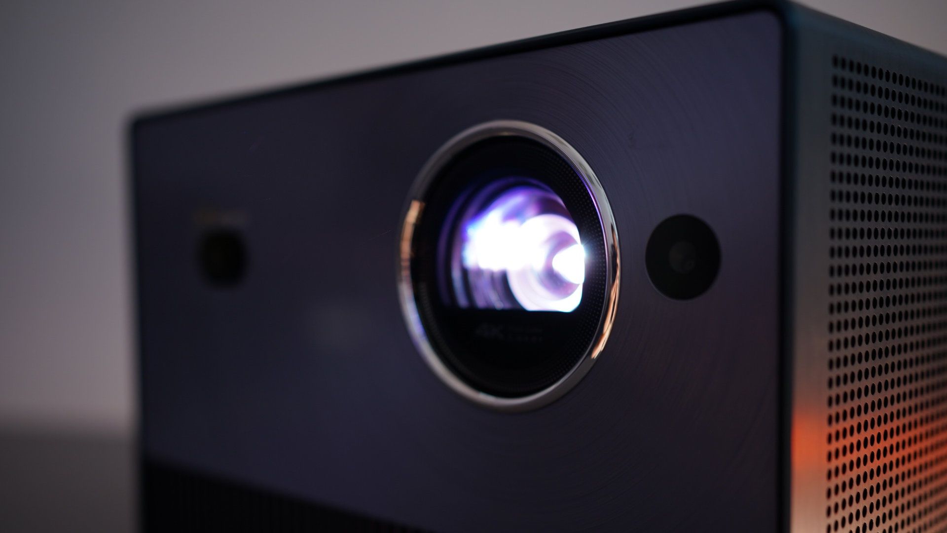 Hisense C1 - swieci
